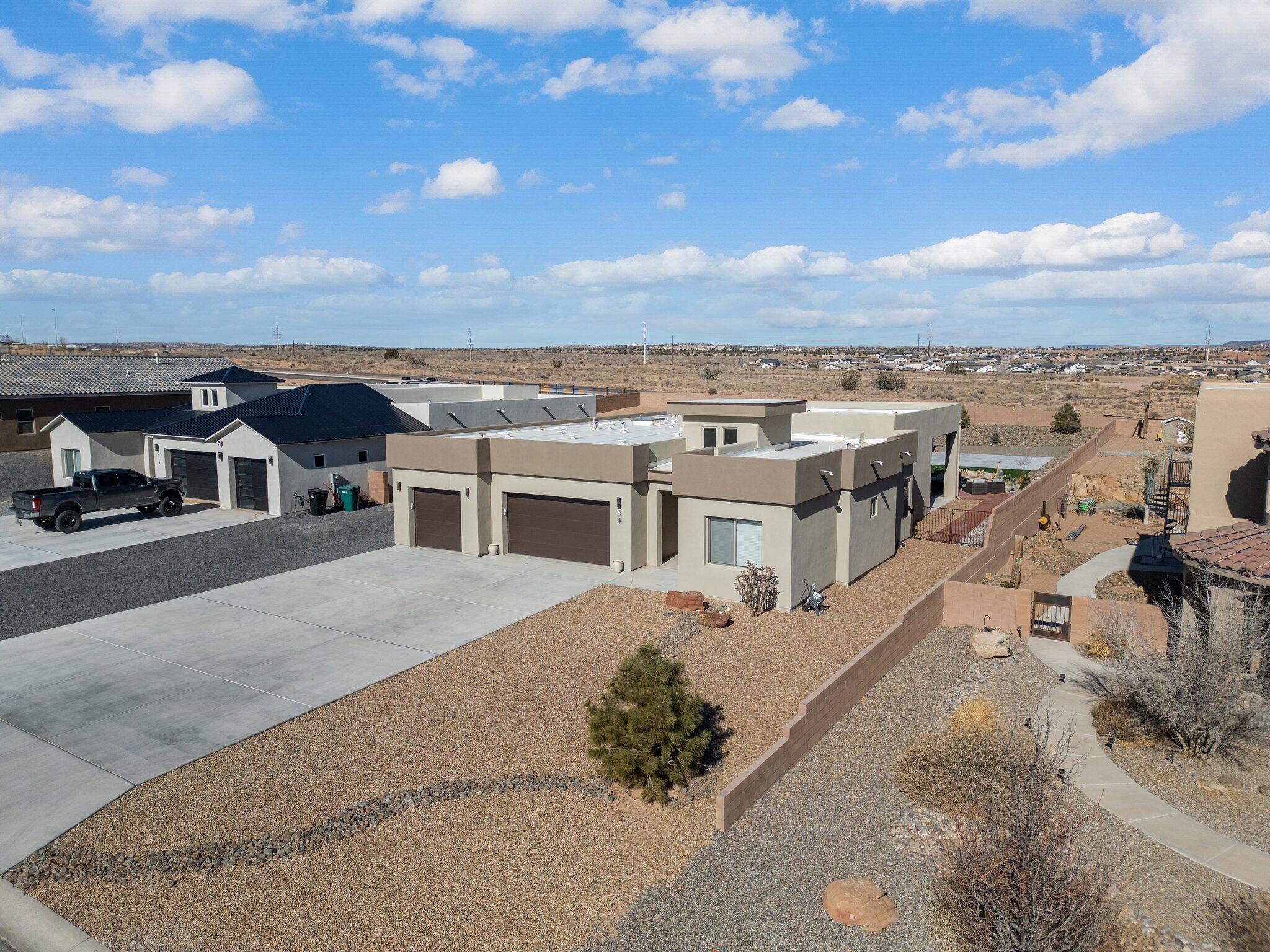 6717 Nacelle Road NE