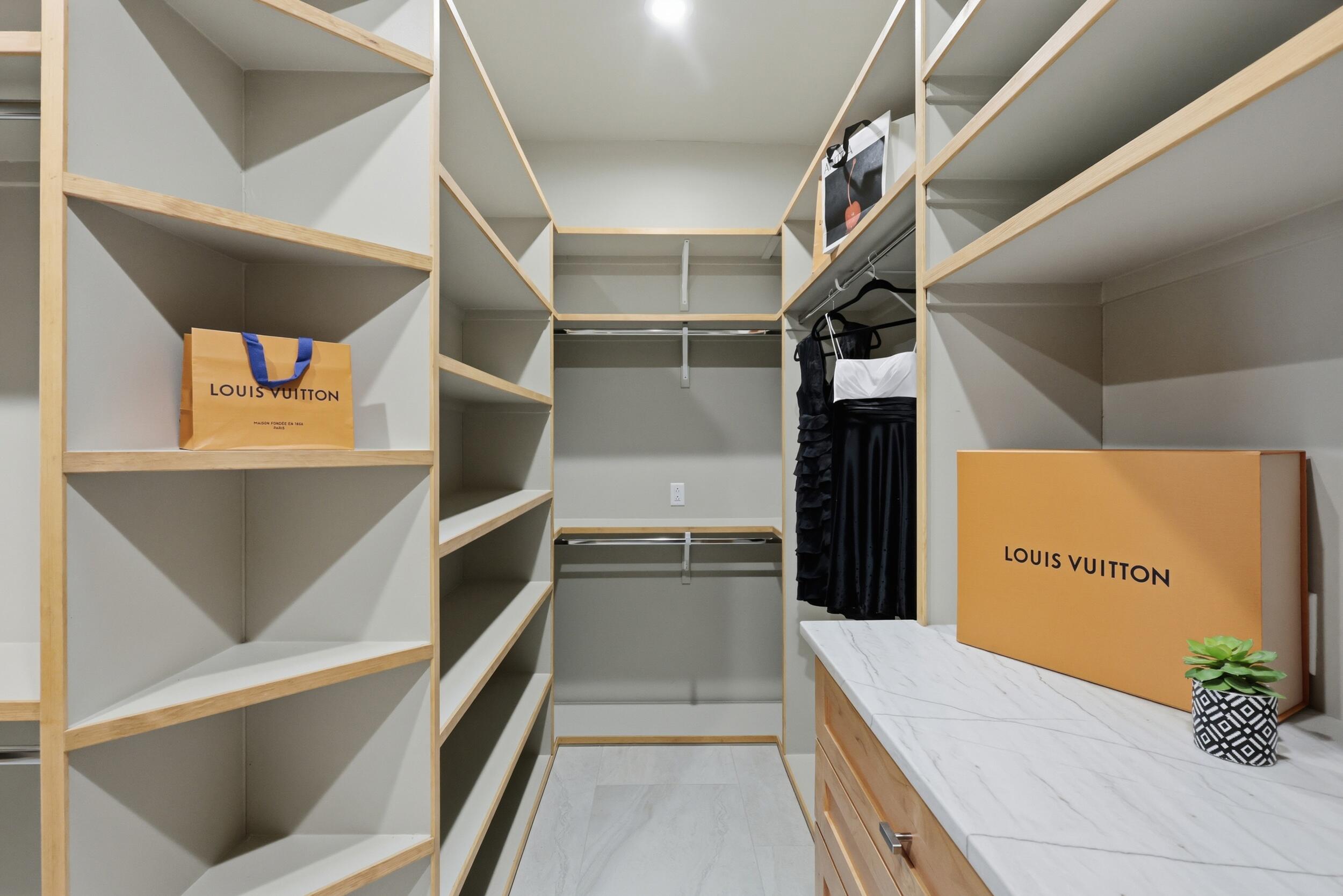 613 Valle Querido Court NW