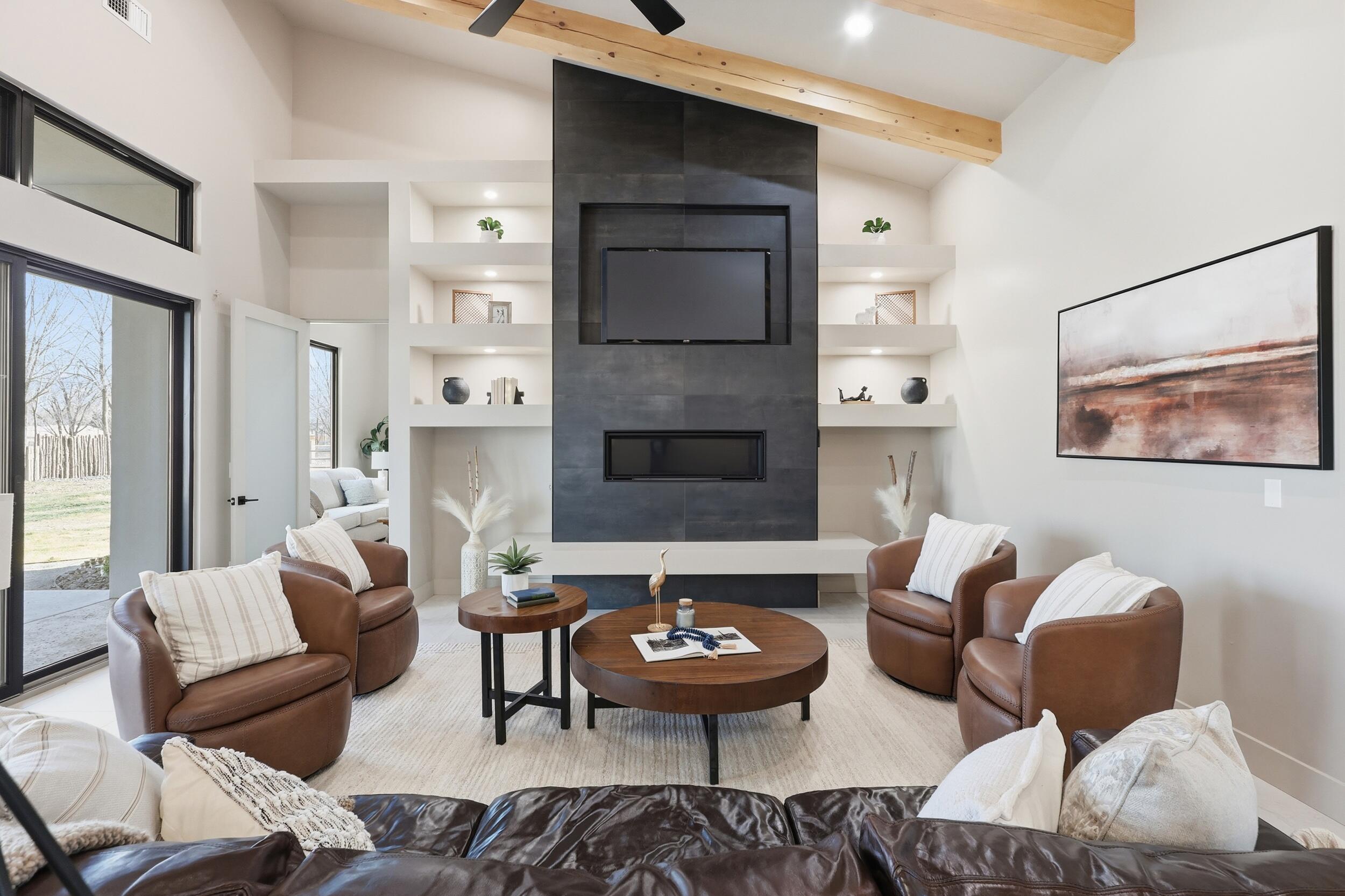 613 Valle Querido Court NW