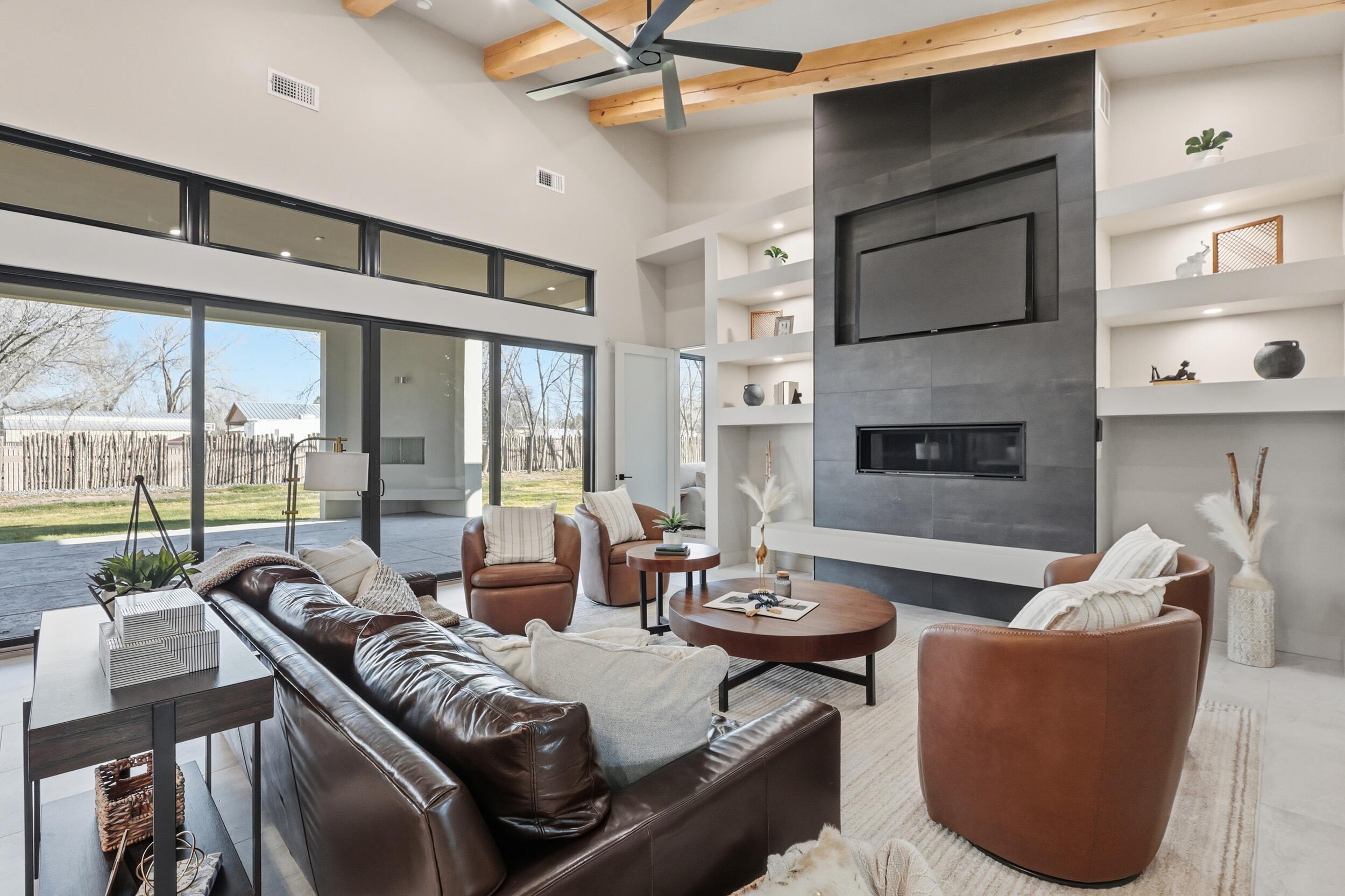 613 Valle Querido Court NW