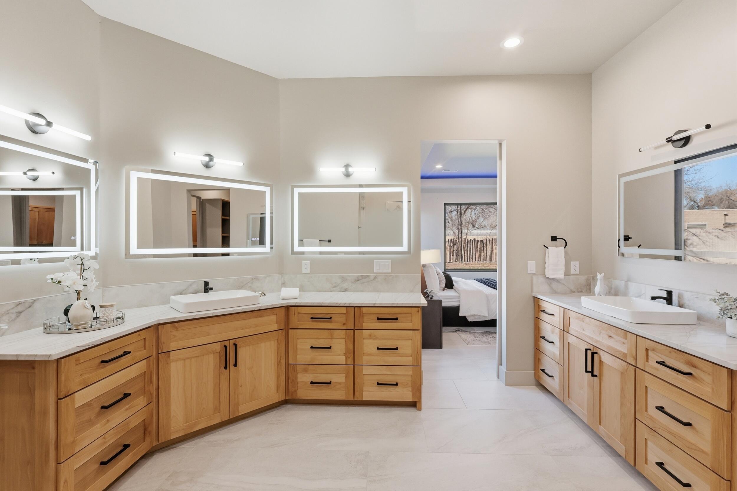 613 Valle Querido Court NW