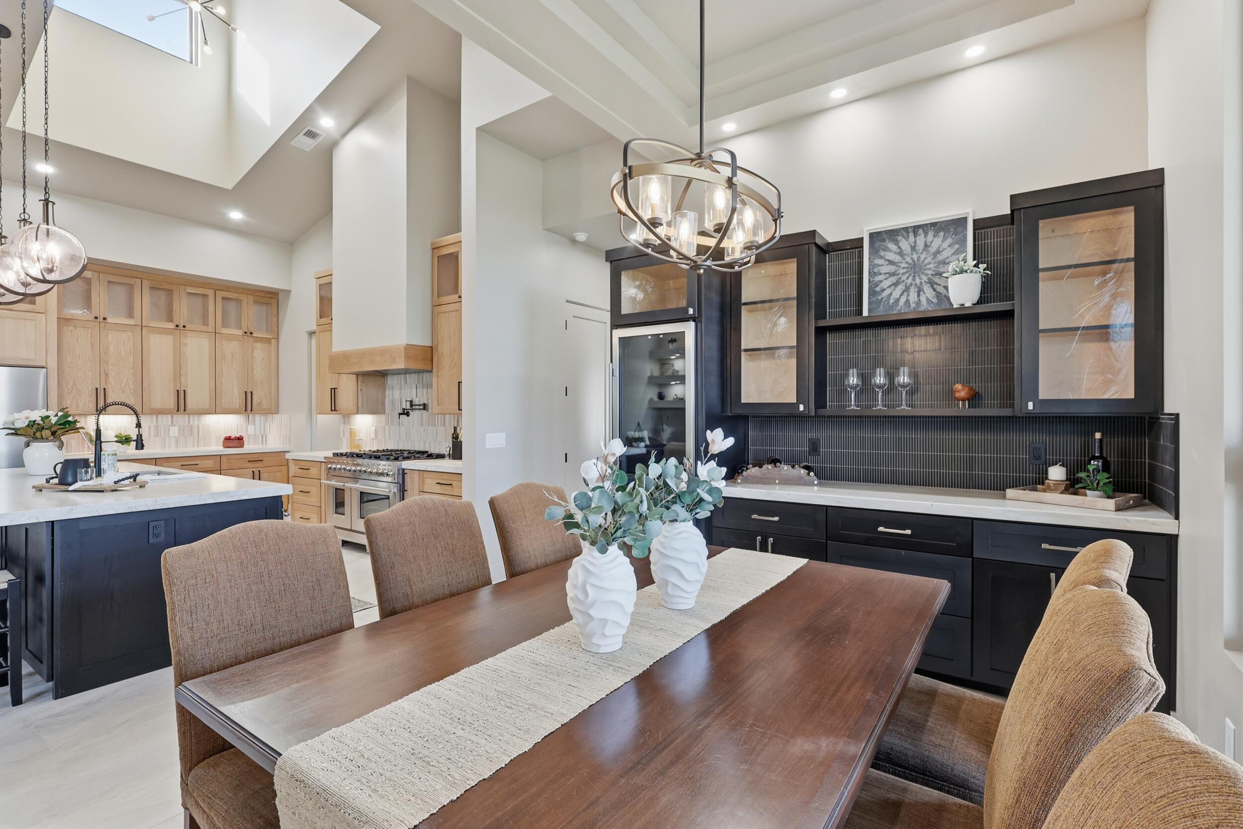 613 Valle Querido Court NW