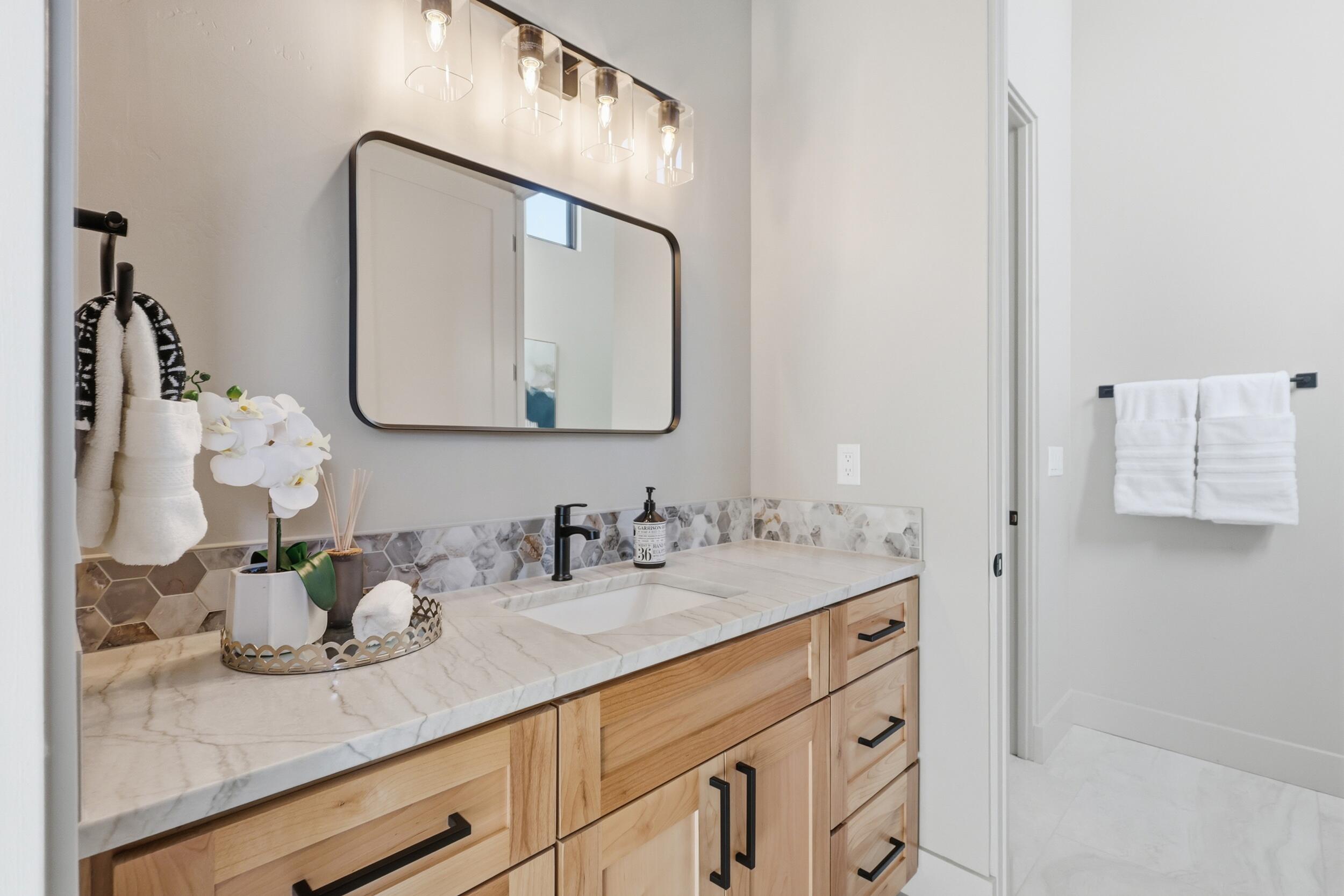 613 Valle Querido Court NW