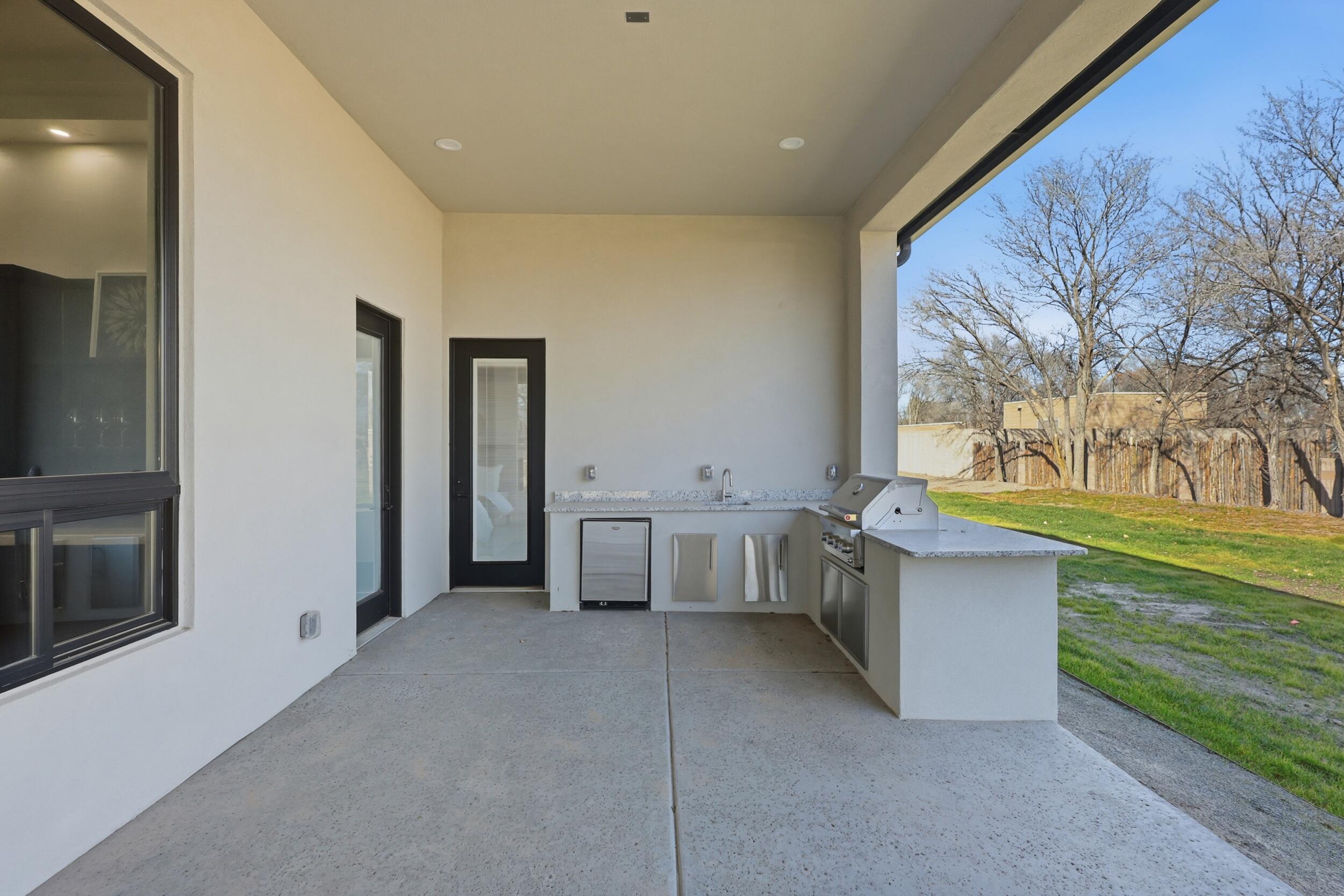 613 Valle Querido Court NW