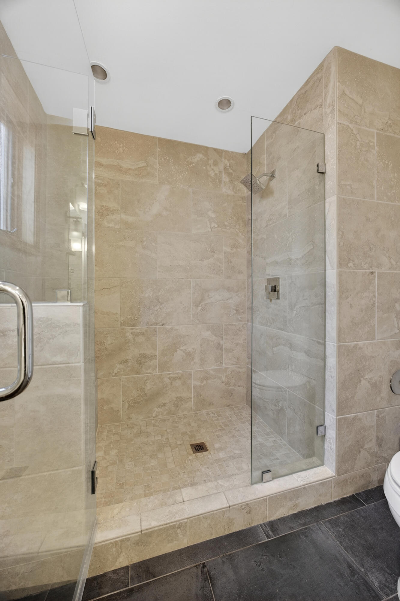 3028 Frontier Avenue NE