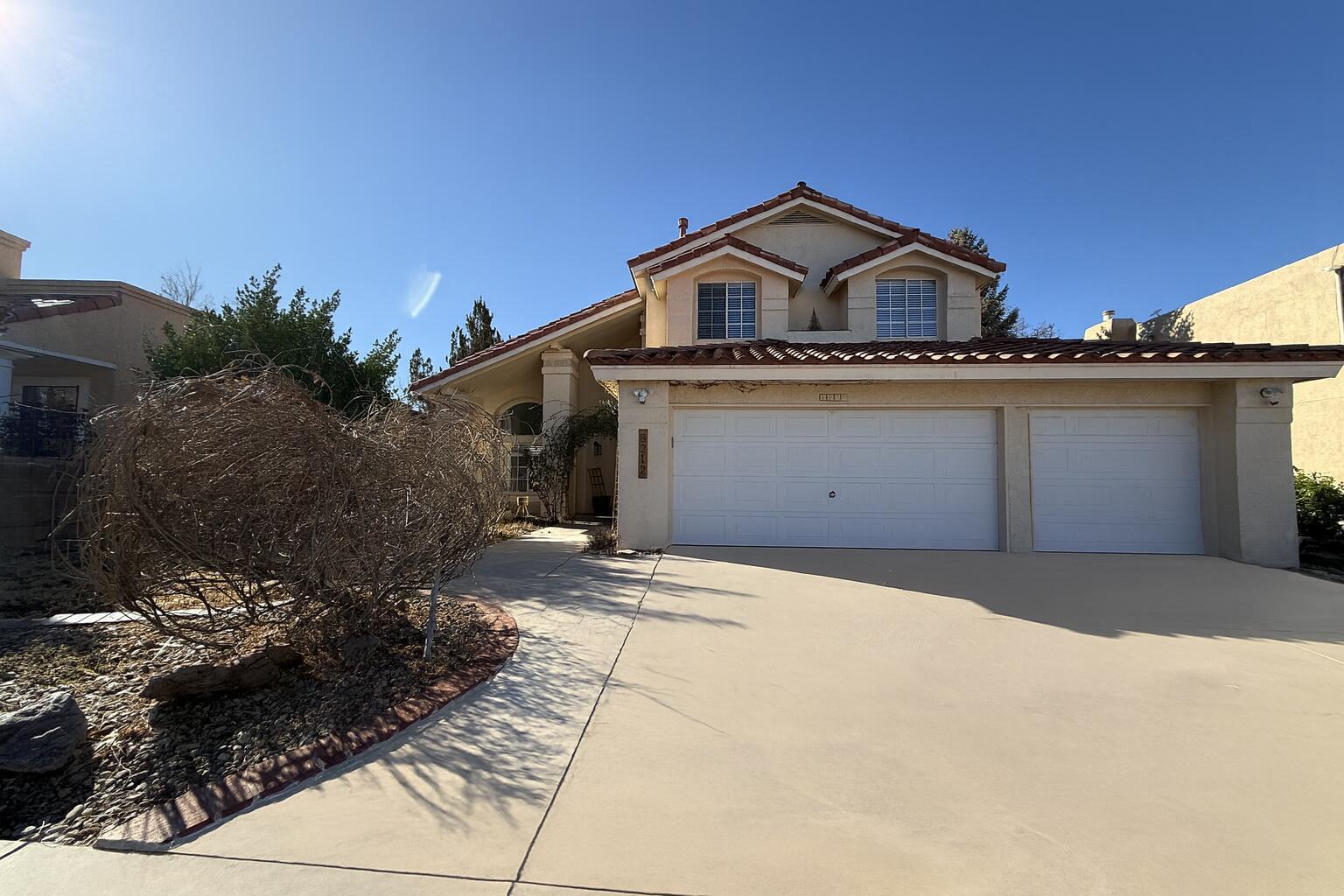 8212 Eagle Rock Avenue NE