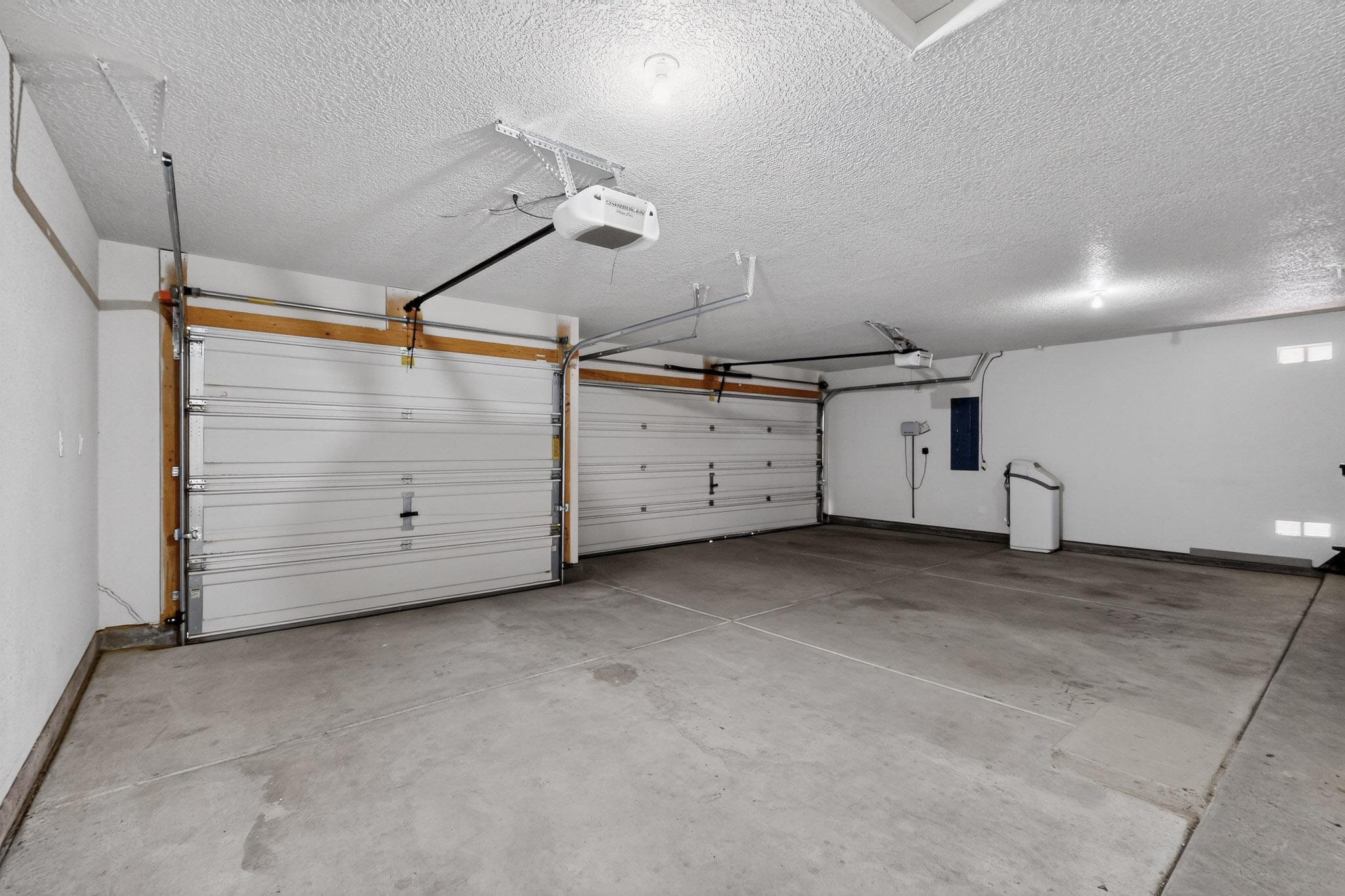 2558 Cerro Parrido Road SE