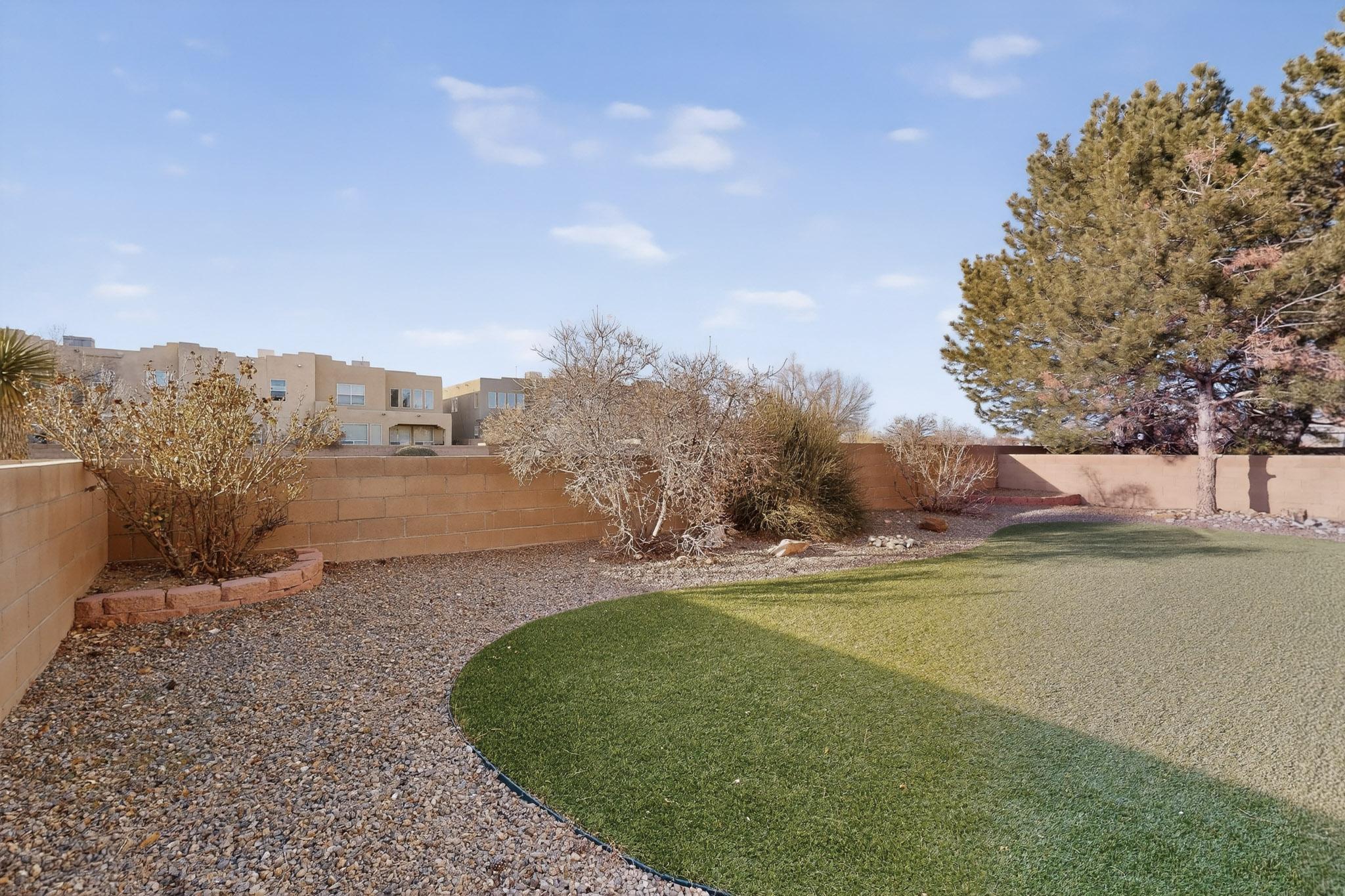 10427 Calle Hermosa Court NW