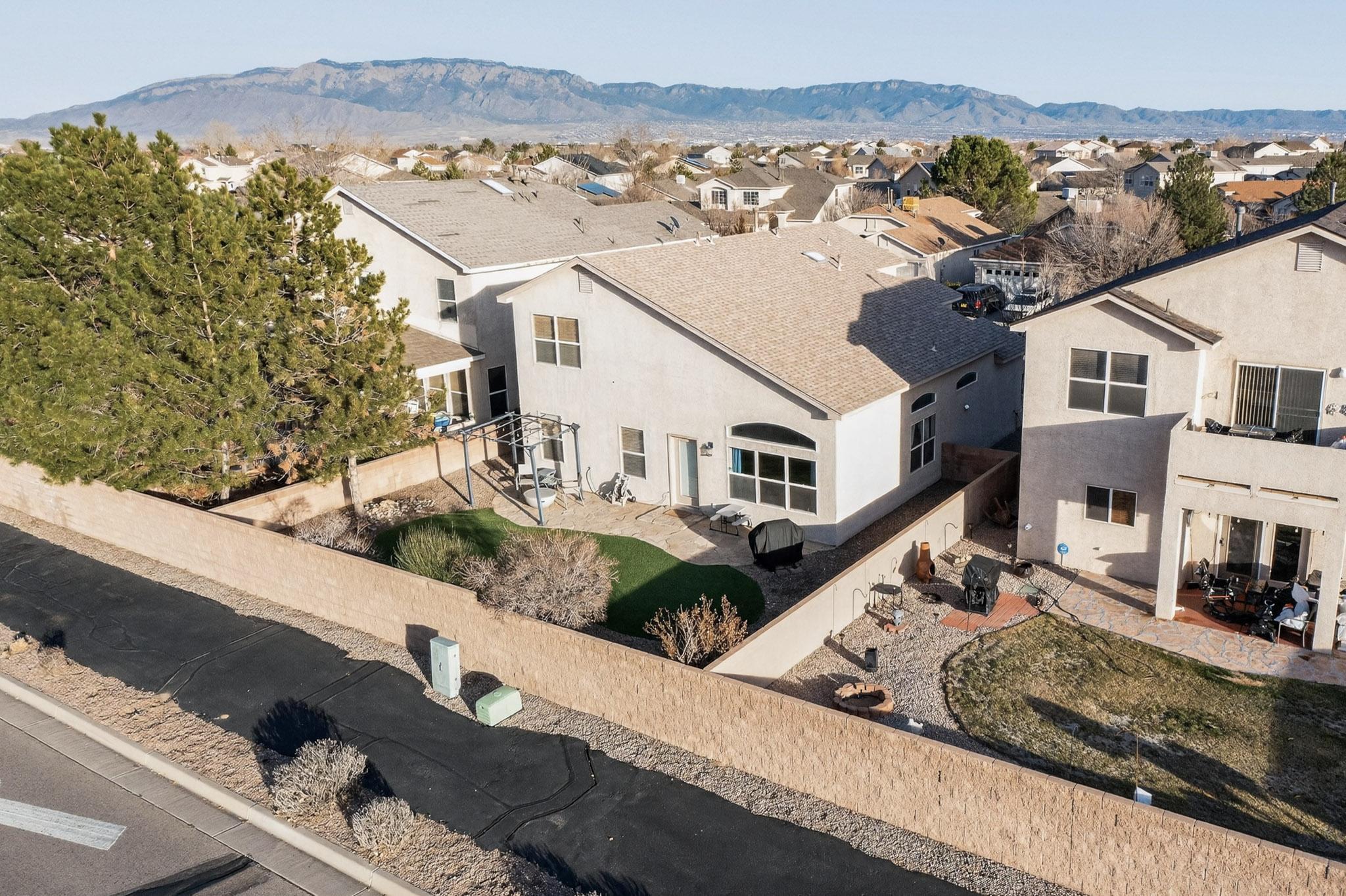 10427 Calle Hermosa Court NW