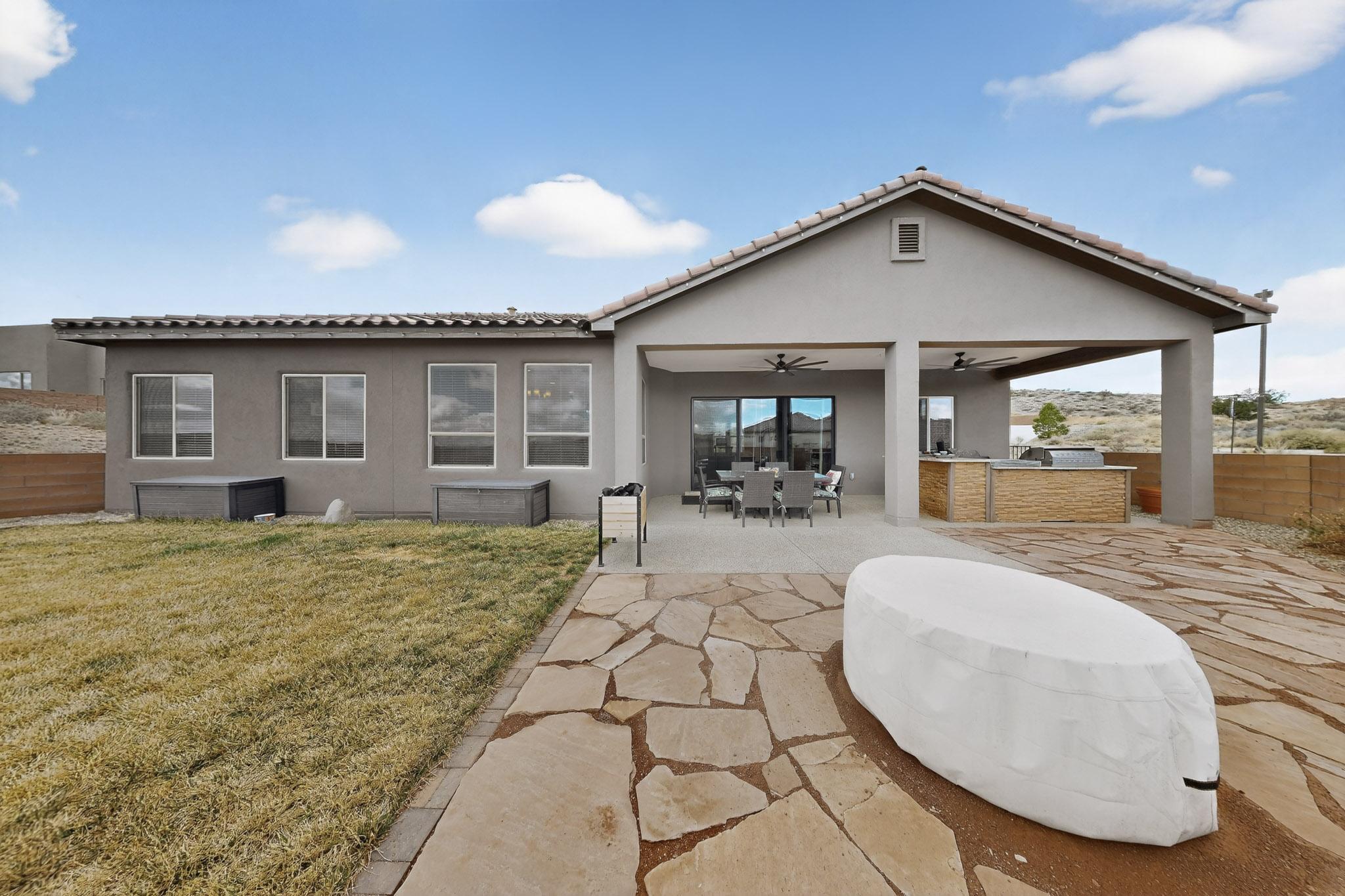 5572 Barranca Overlook Court NE