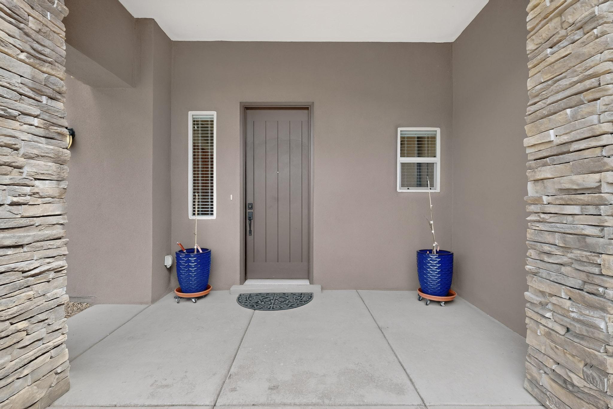 5572 Barranca Overlook Court NE