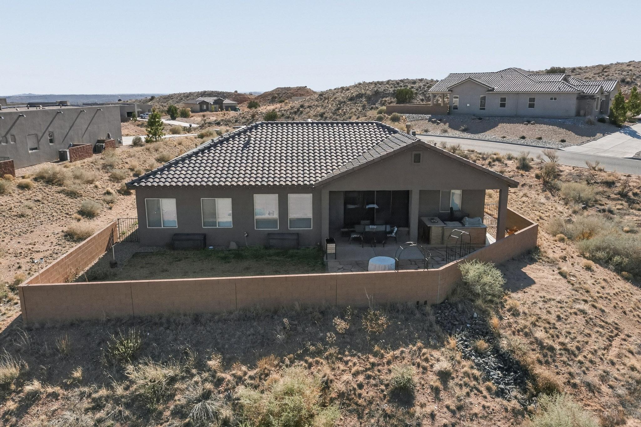 5572 Barranca Overlook Court NE