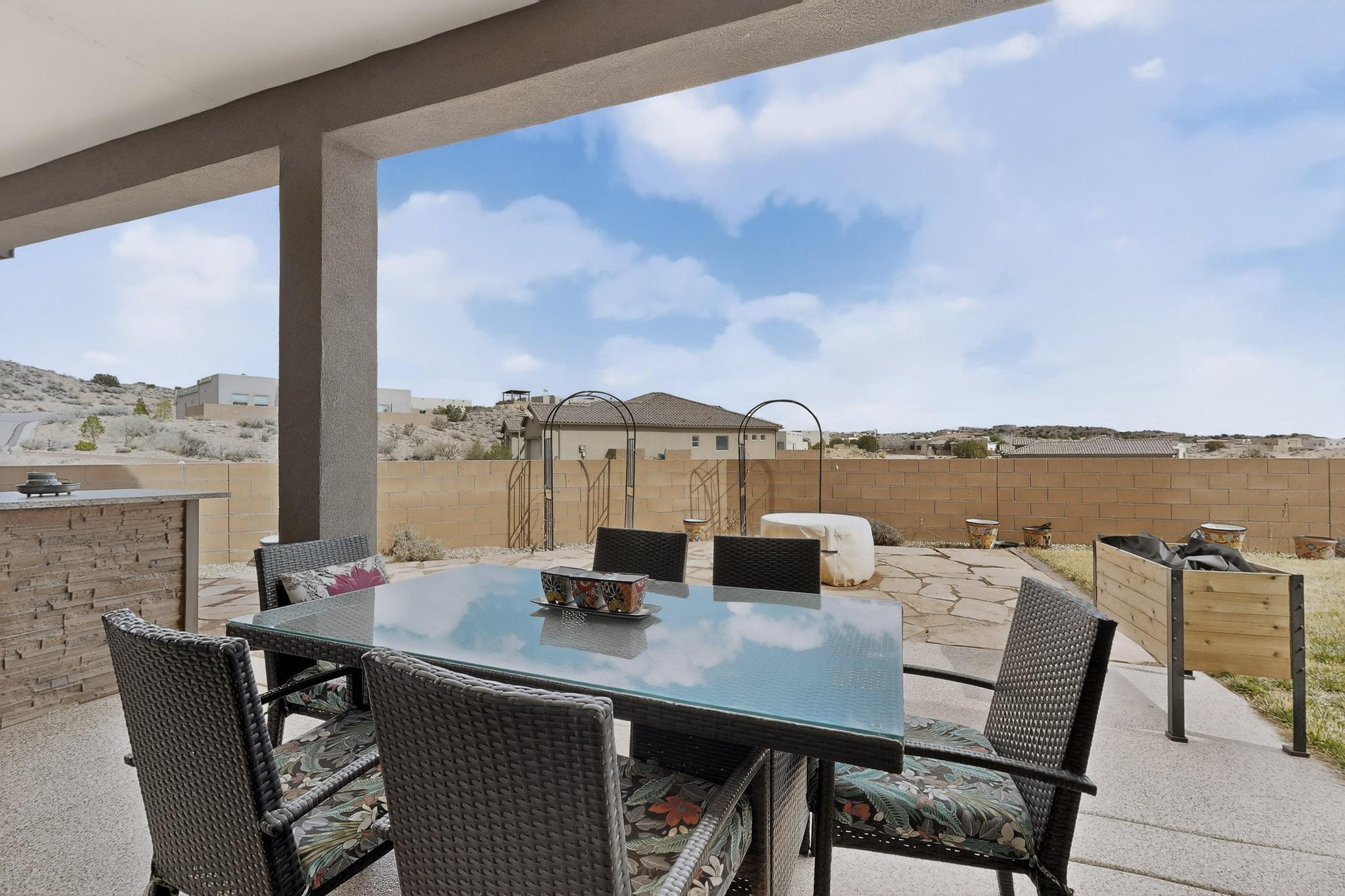 5572 Barranca Overlook Court NE