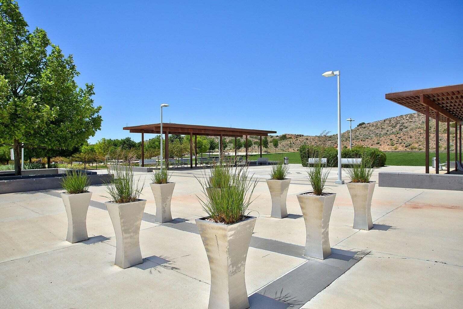 5572 Barranca Overlook Court NE