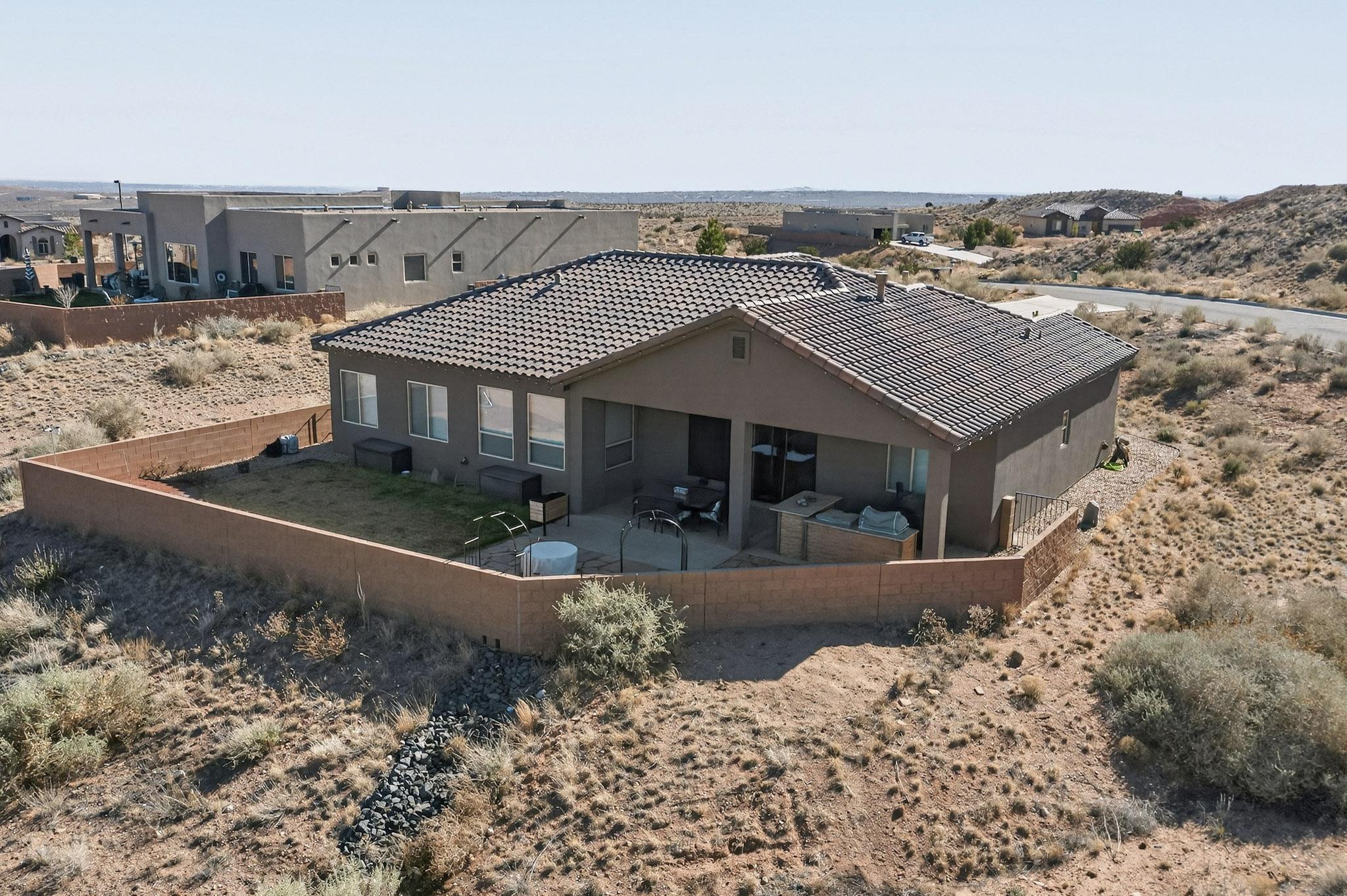 5572 Barranca Overlook Court NE