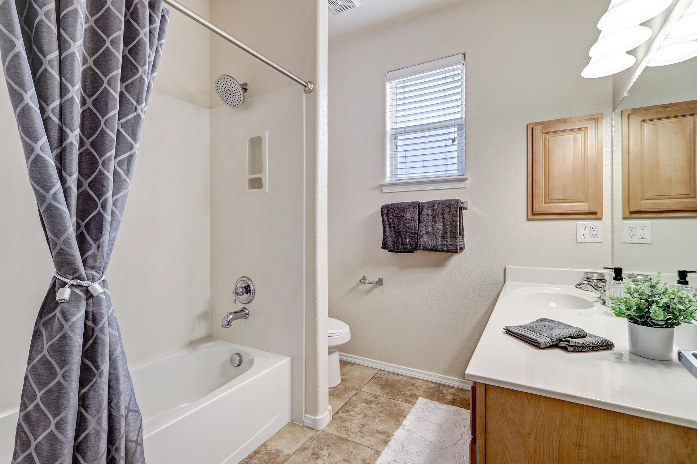 1922 Western Hills Drive SE