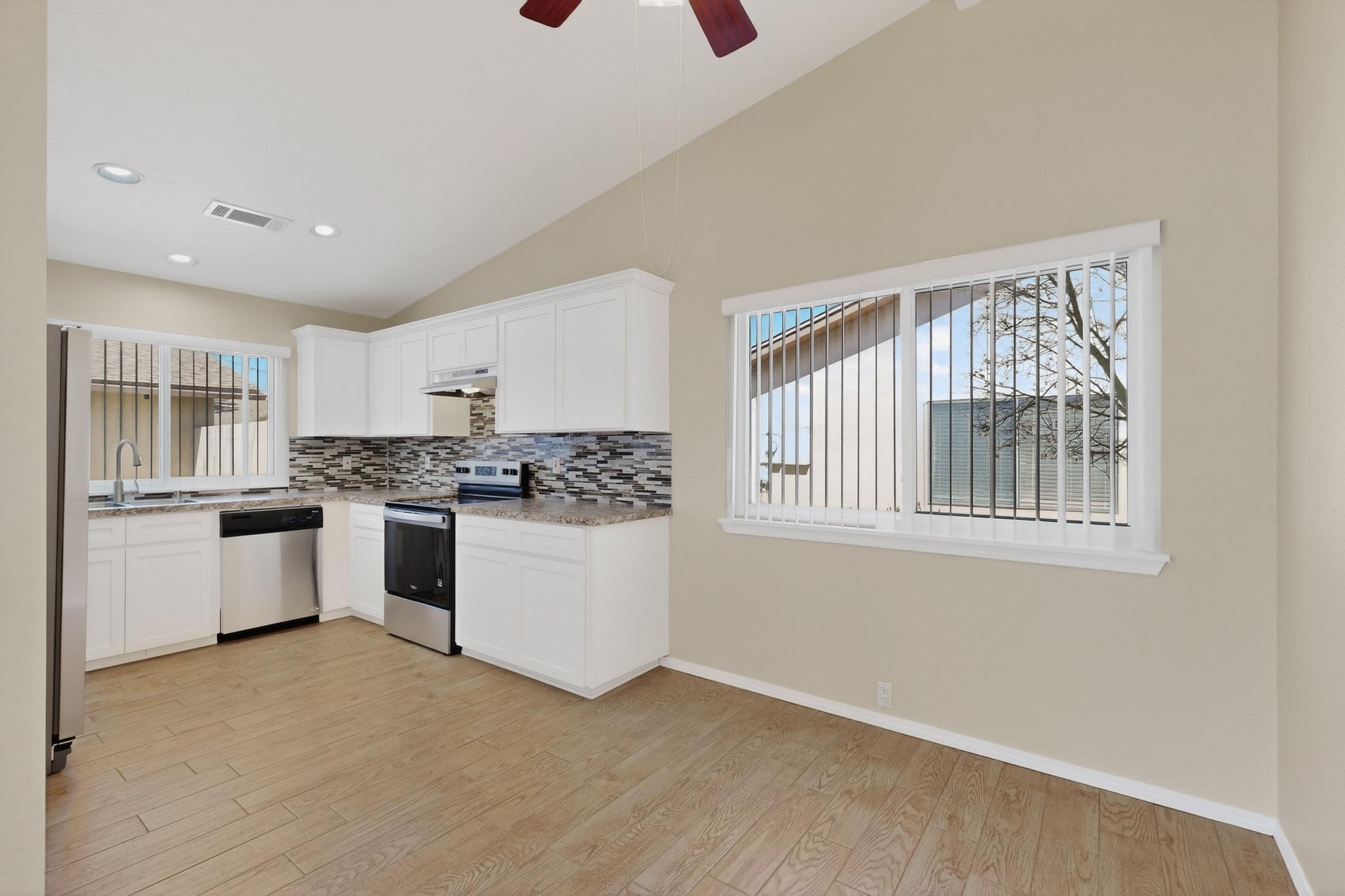 10609 Griffith Park Drive NE