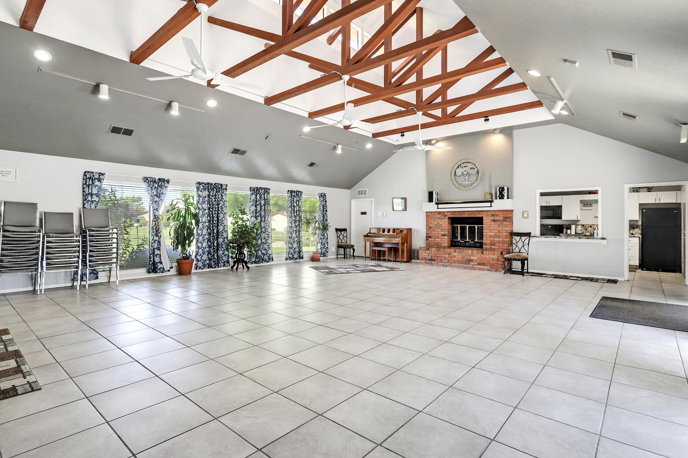 10609 Griffith Park Drive NE