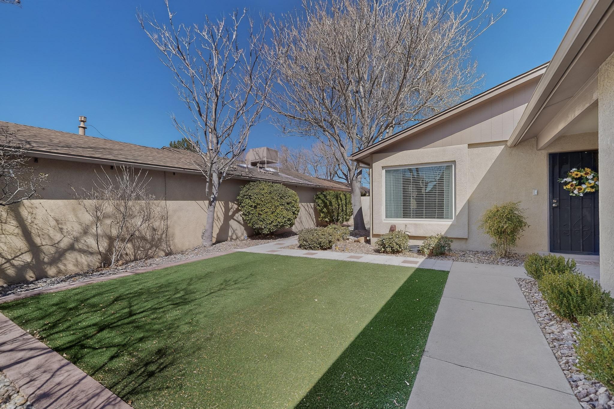 10609 Griffith Park Drive NE