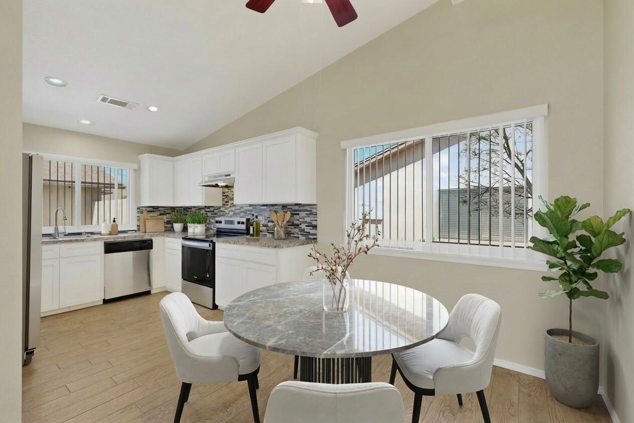 10609 Griffith Park Drive NE