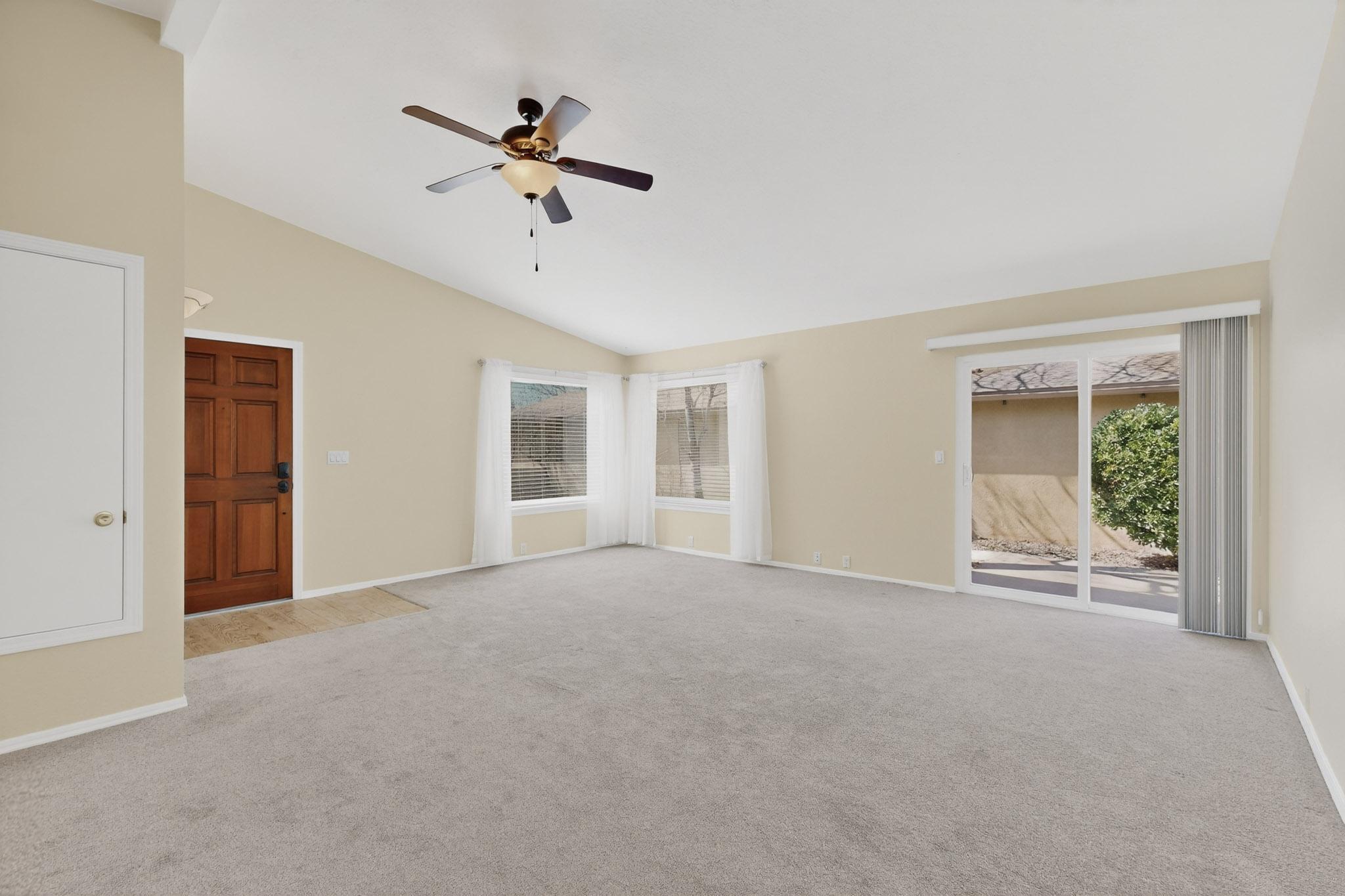 10609 Griffith Park Drive NE