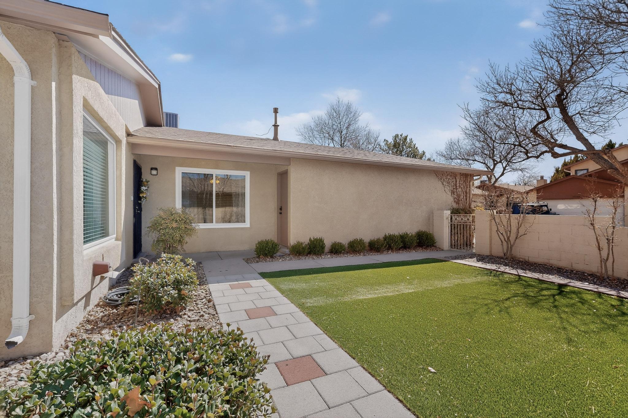 10609 Griffith Park Drive NE