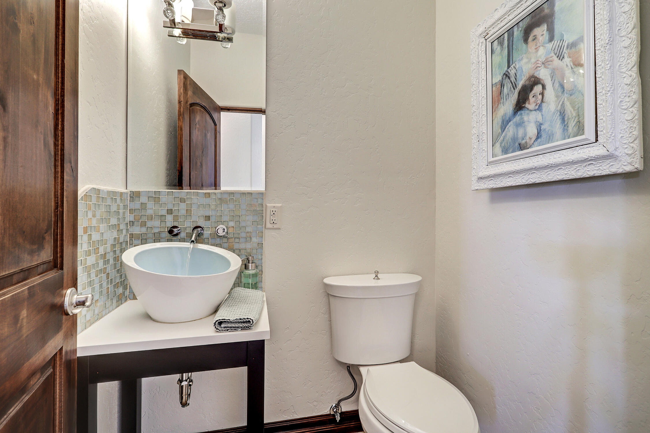 11240 Country Club NE
