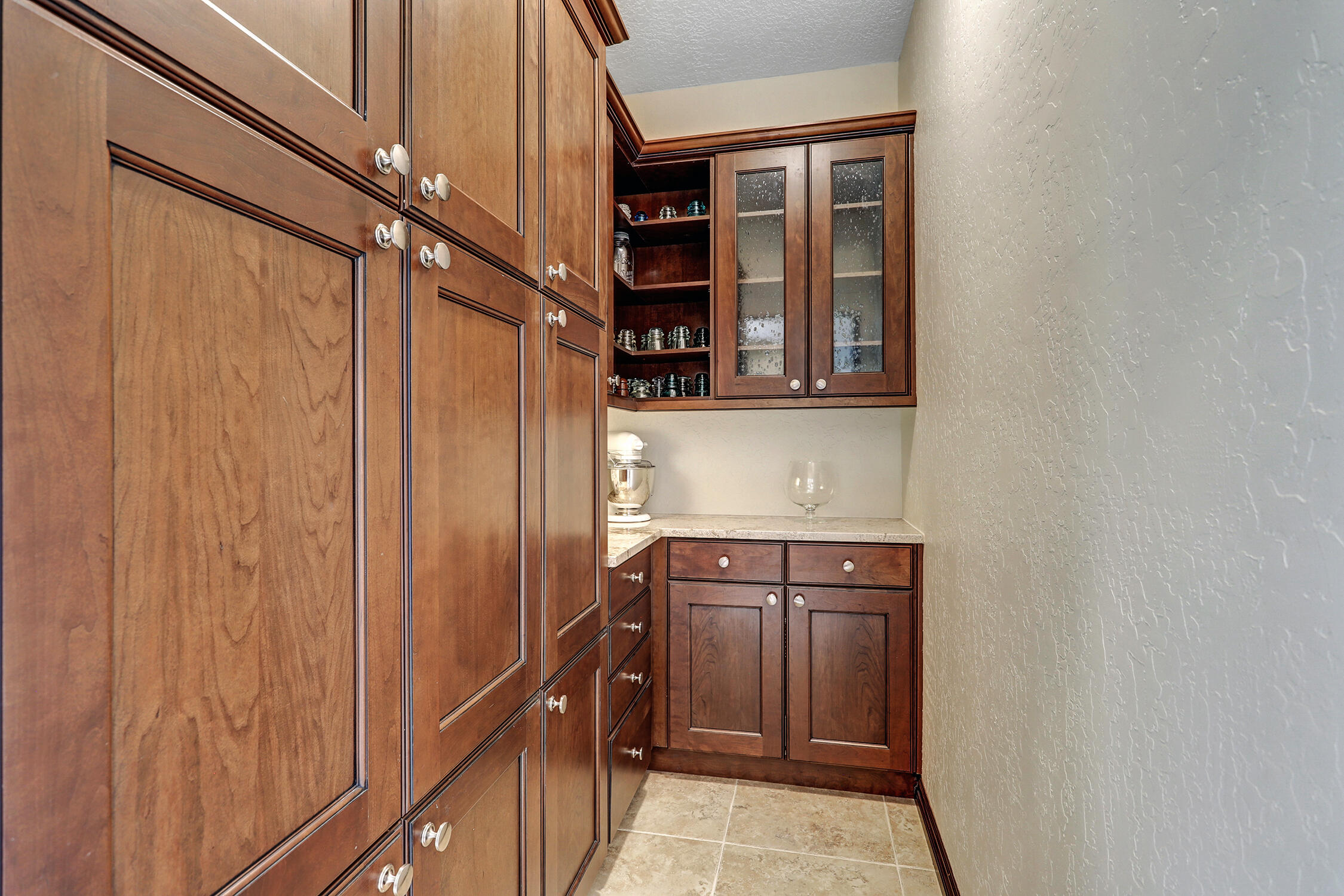 11240 Country Club NE