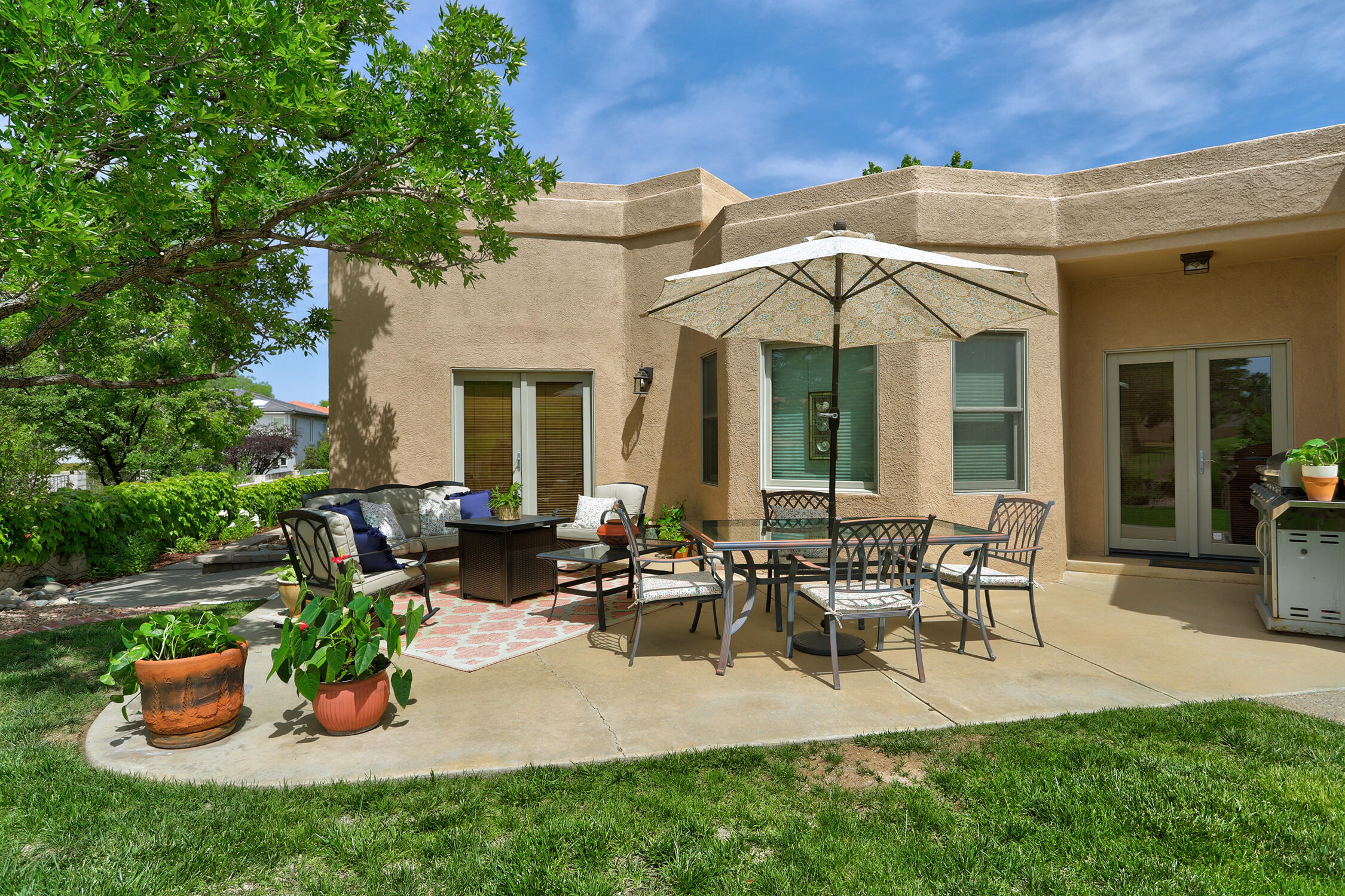 11240 Country Club NE