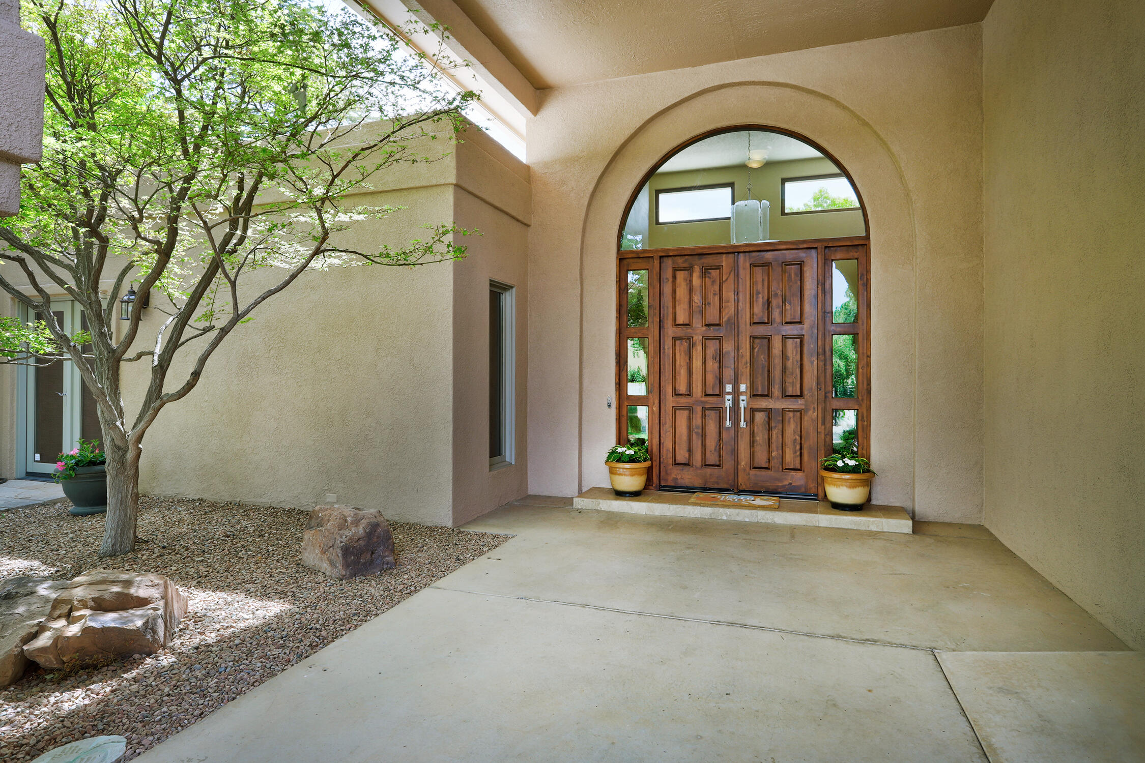 11240 Country Club NE