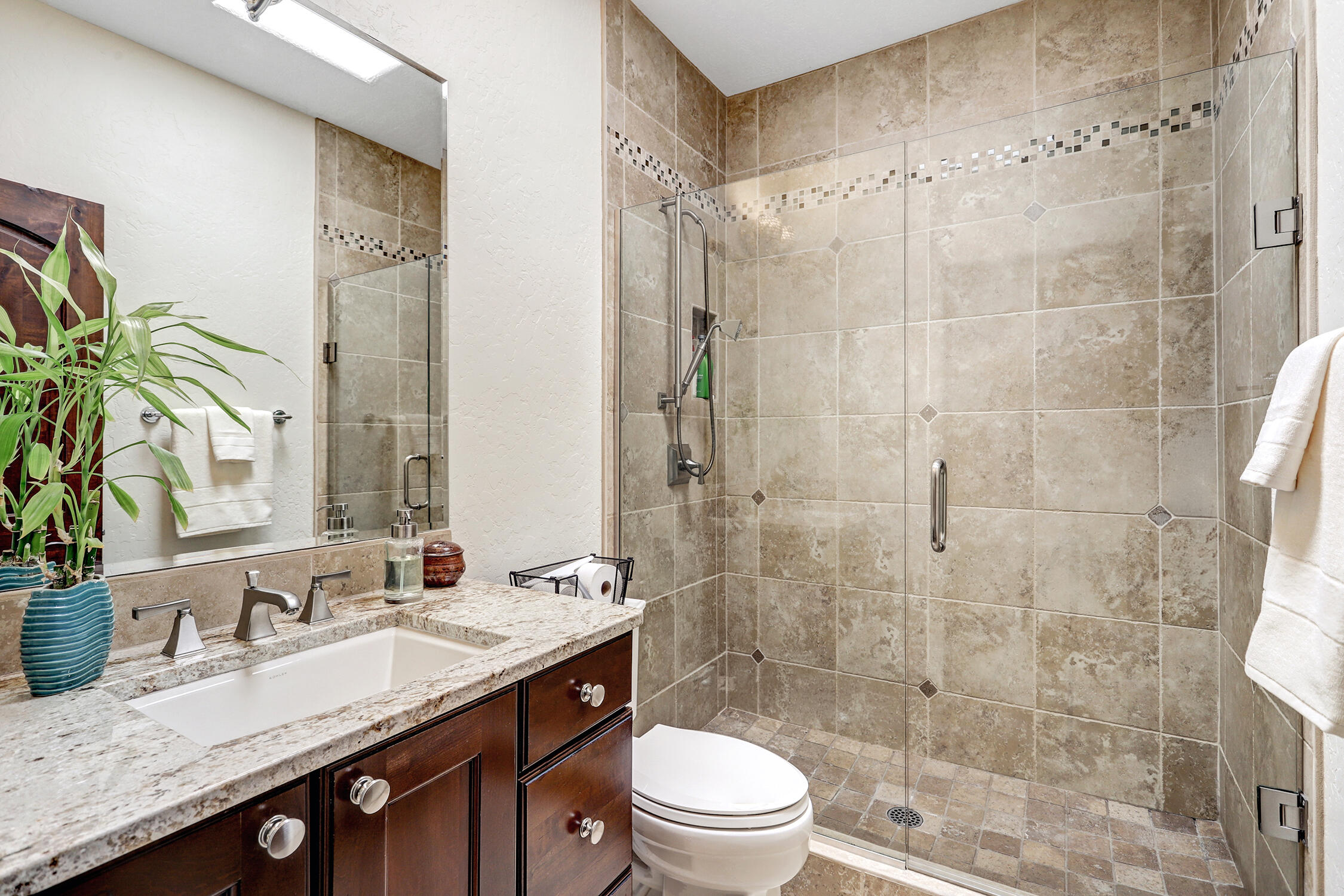 11240 Country Club NE