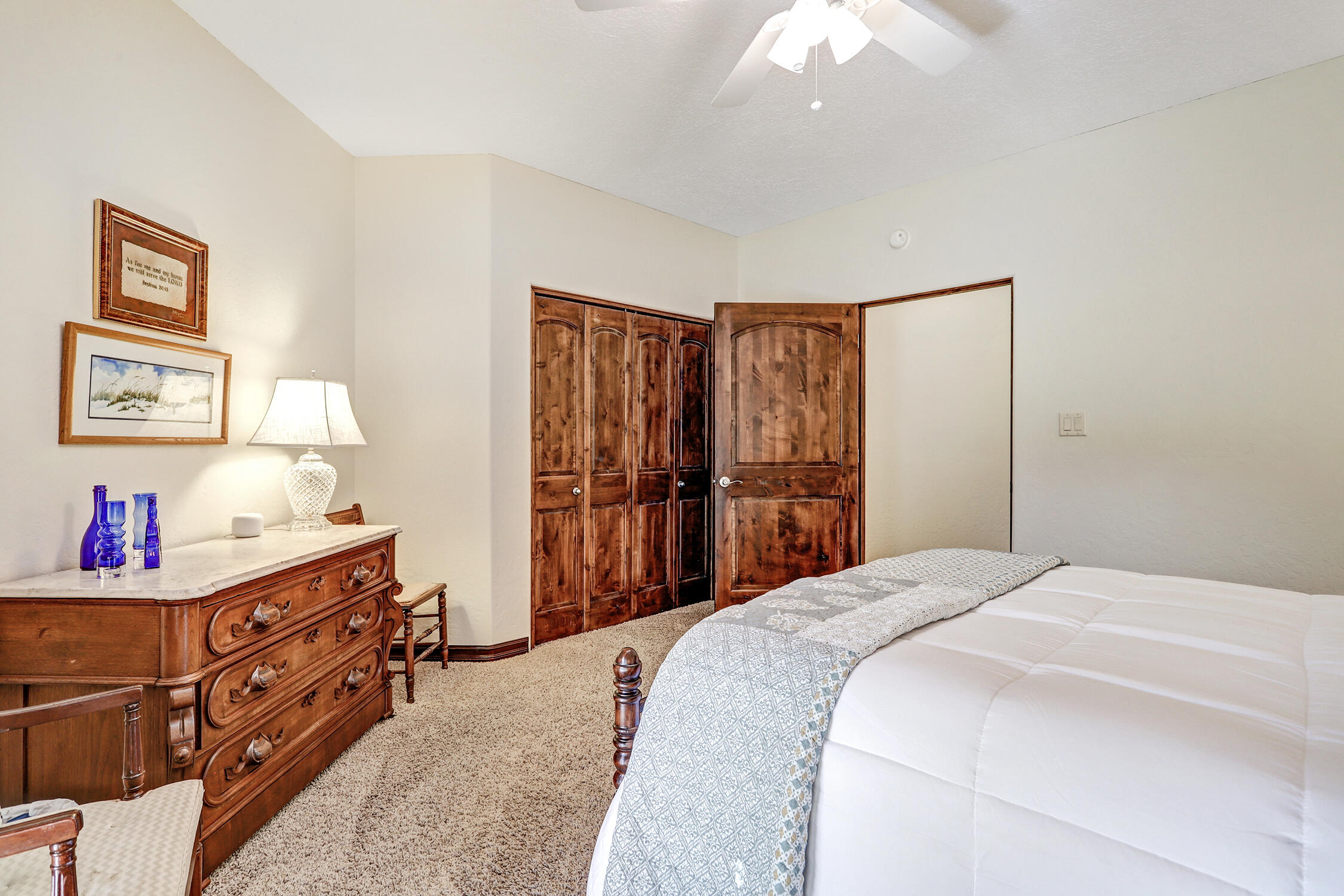 11240 Country Club NE