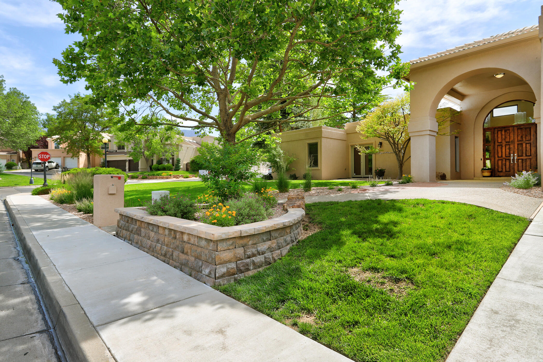 11240 Country Club NE