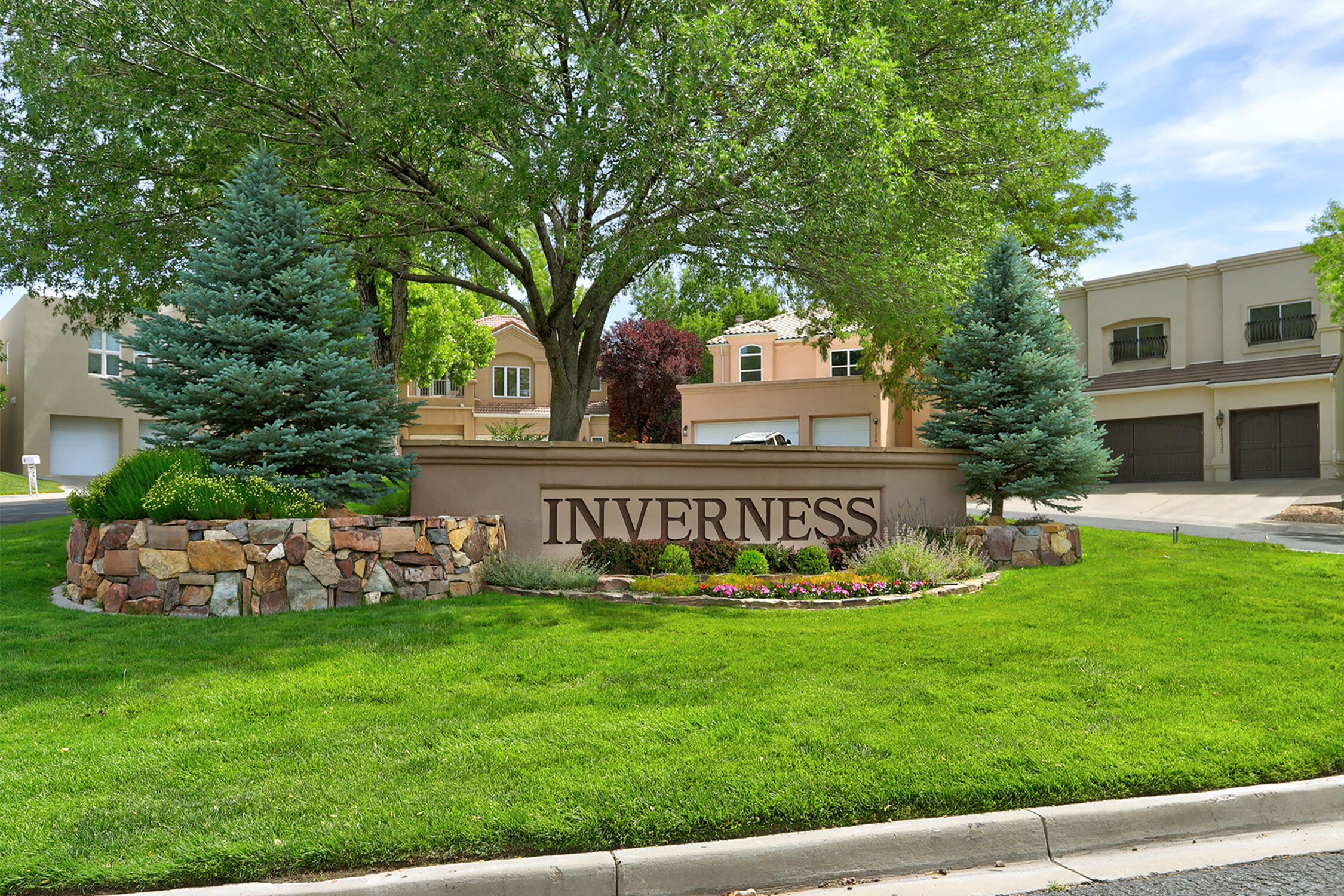11240 Country Club NE