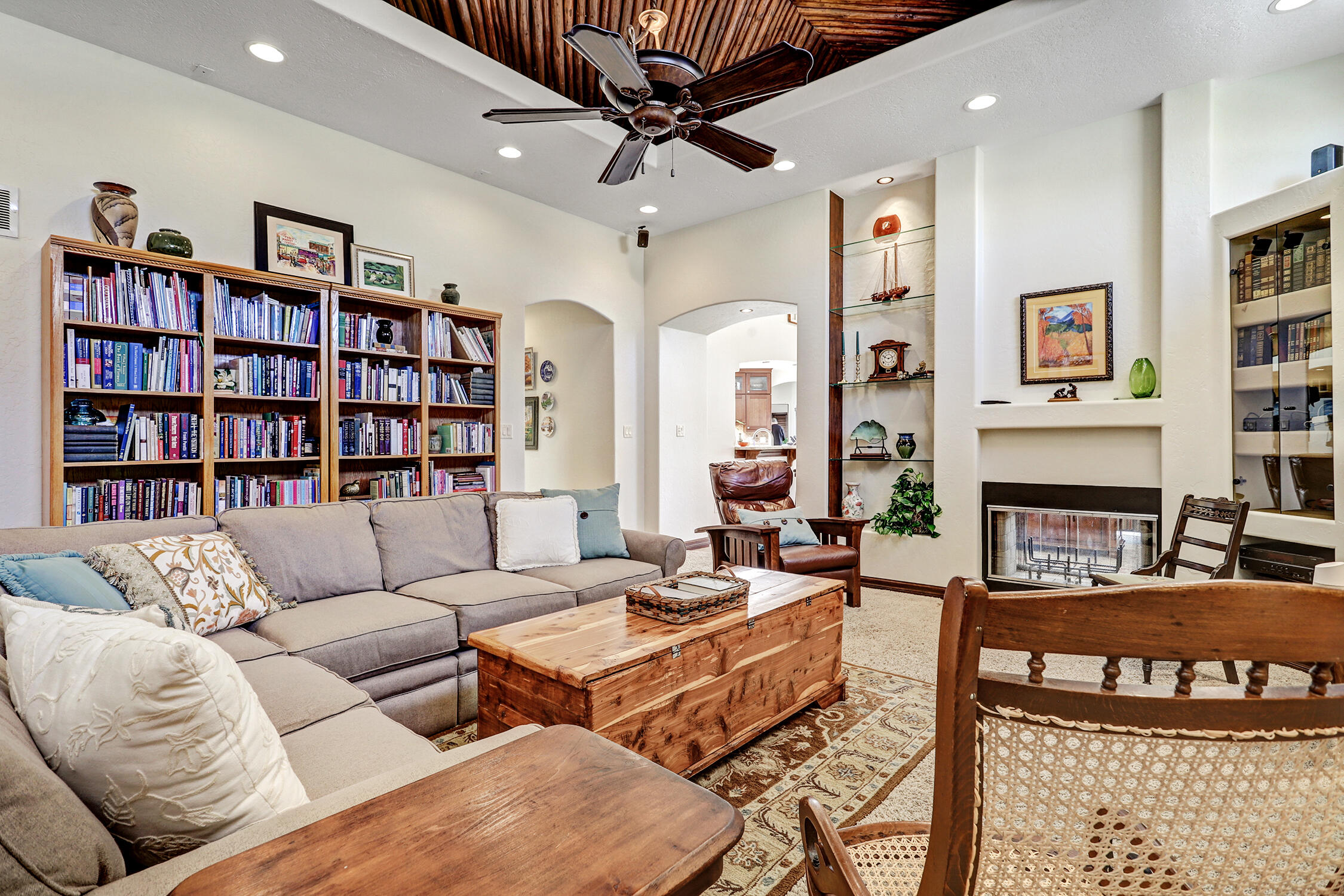 11240 Country Club NE