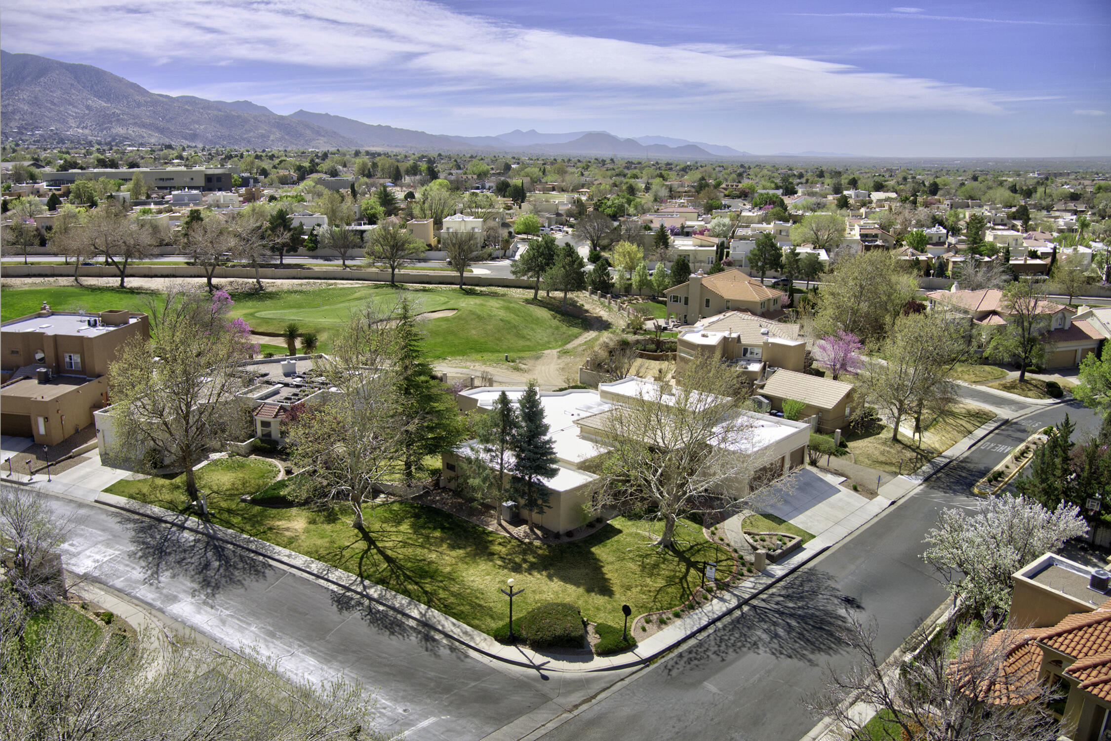 11240 Country Club NE