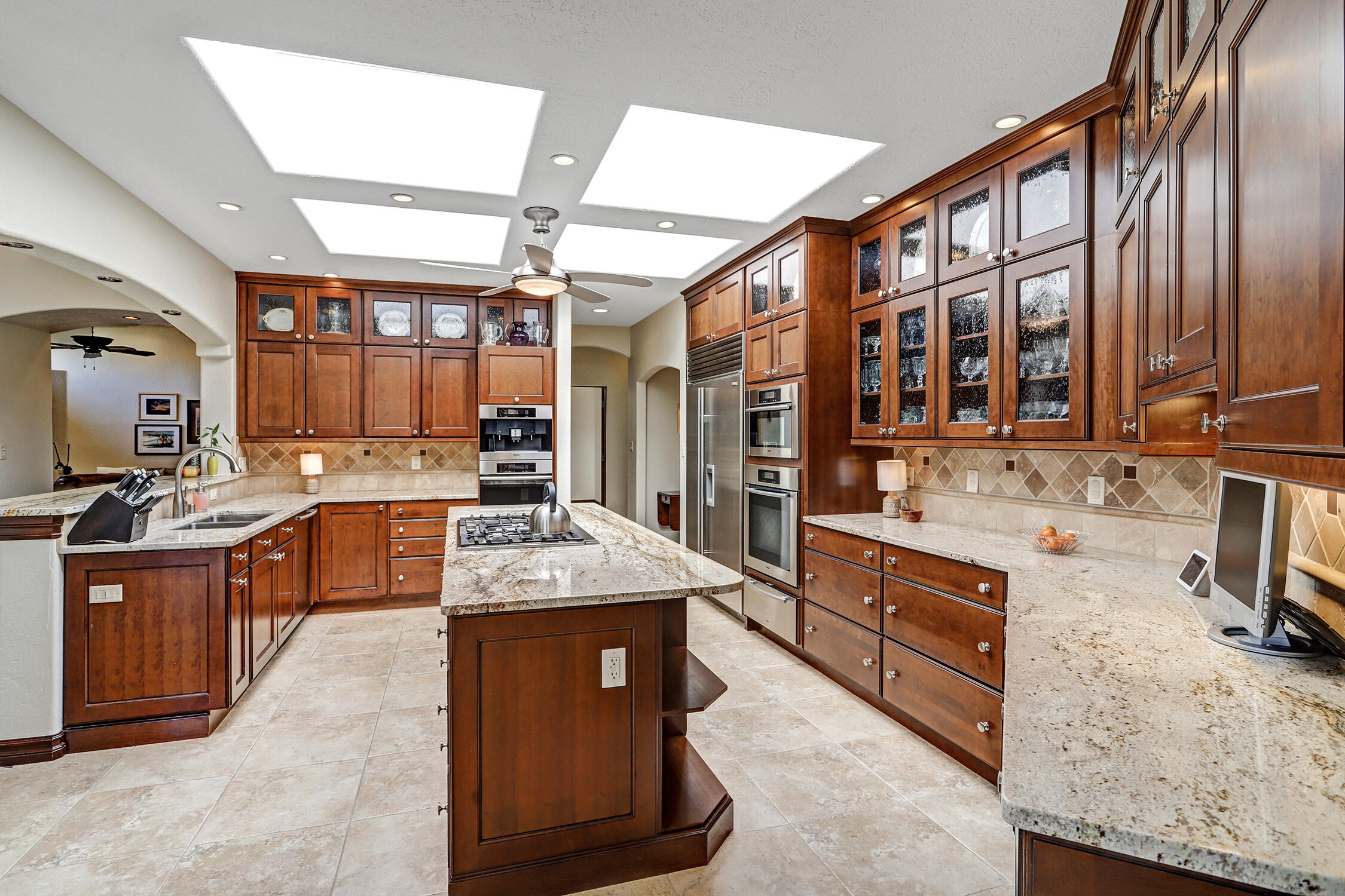 11240 Country Club NE