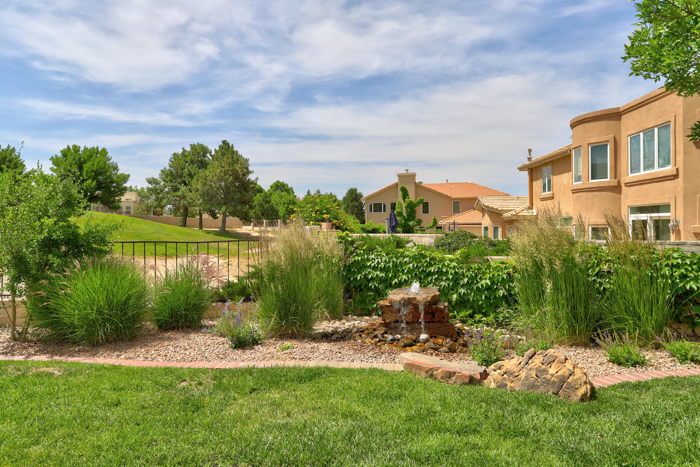 11240 Country Club NE