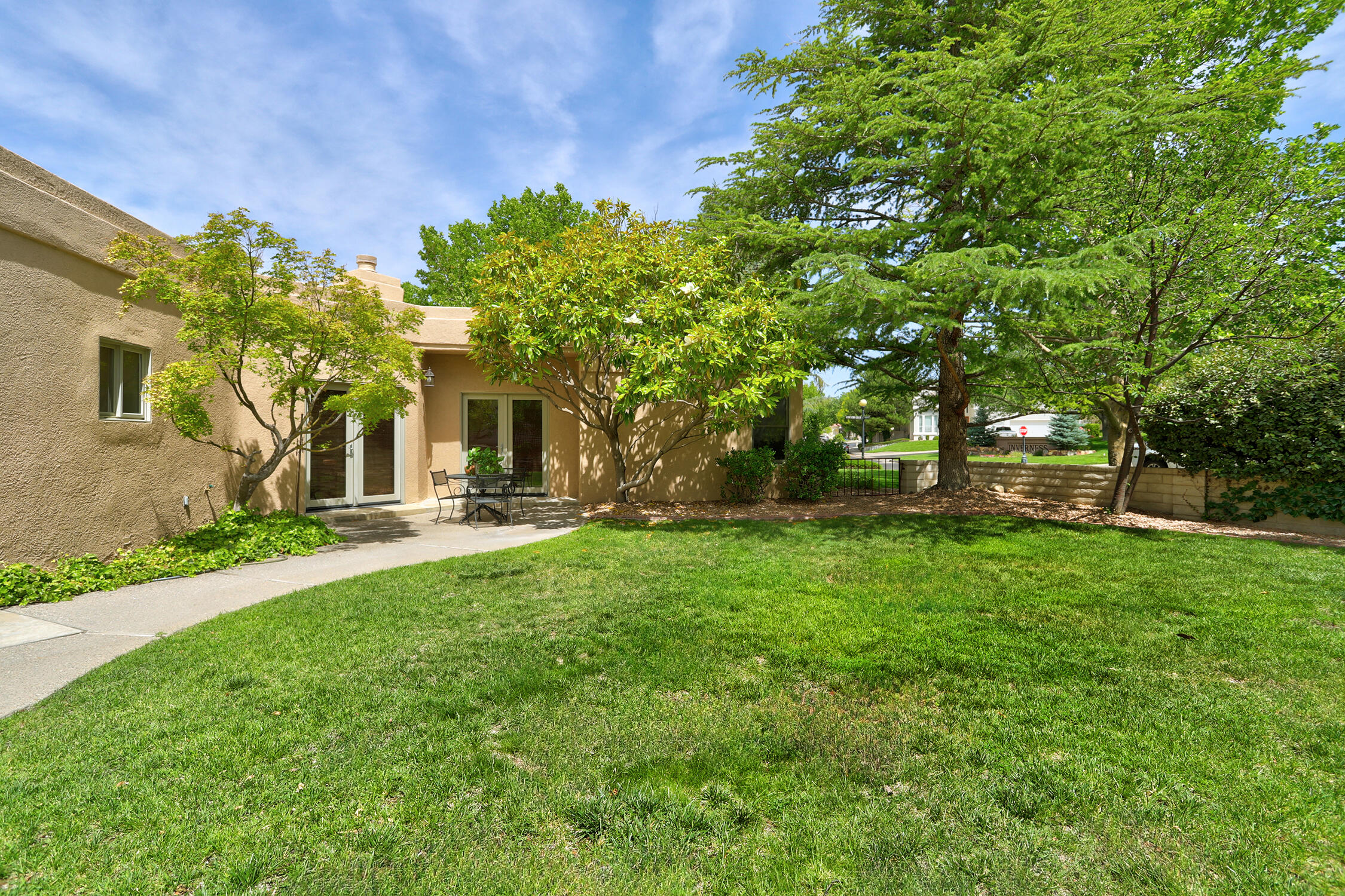 11240 Country Club NE