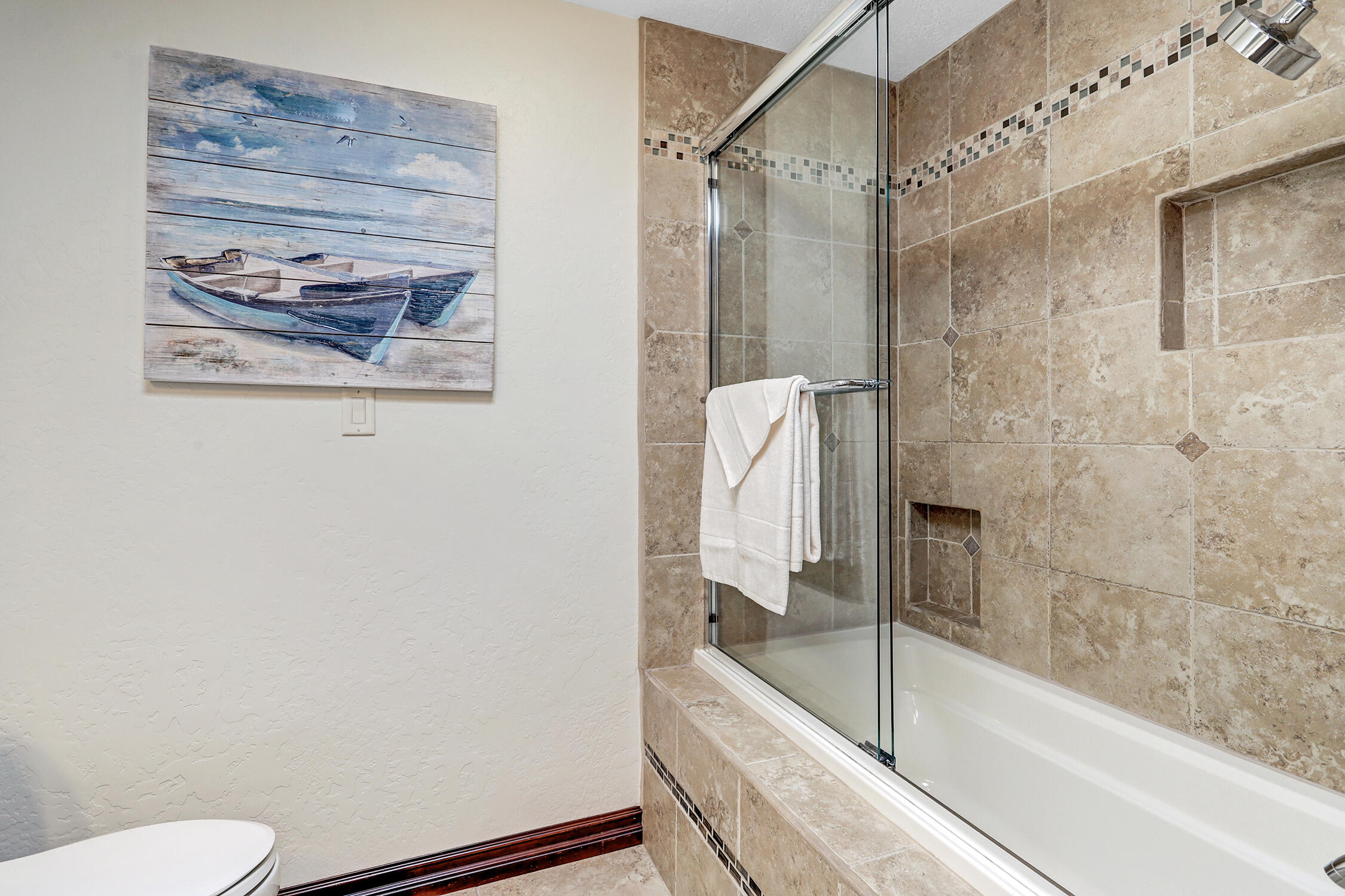 11240 Country Club NE