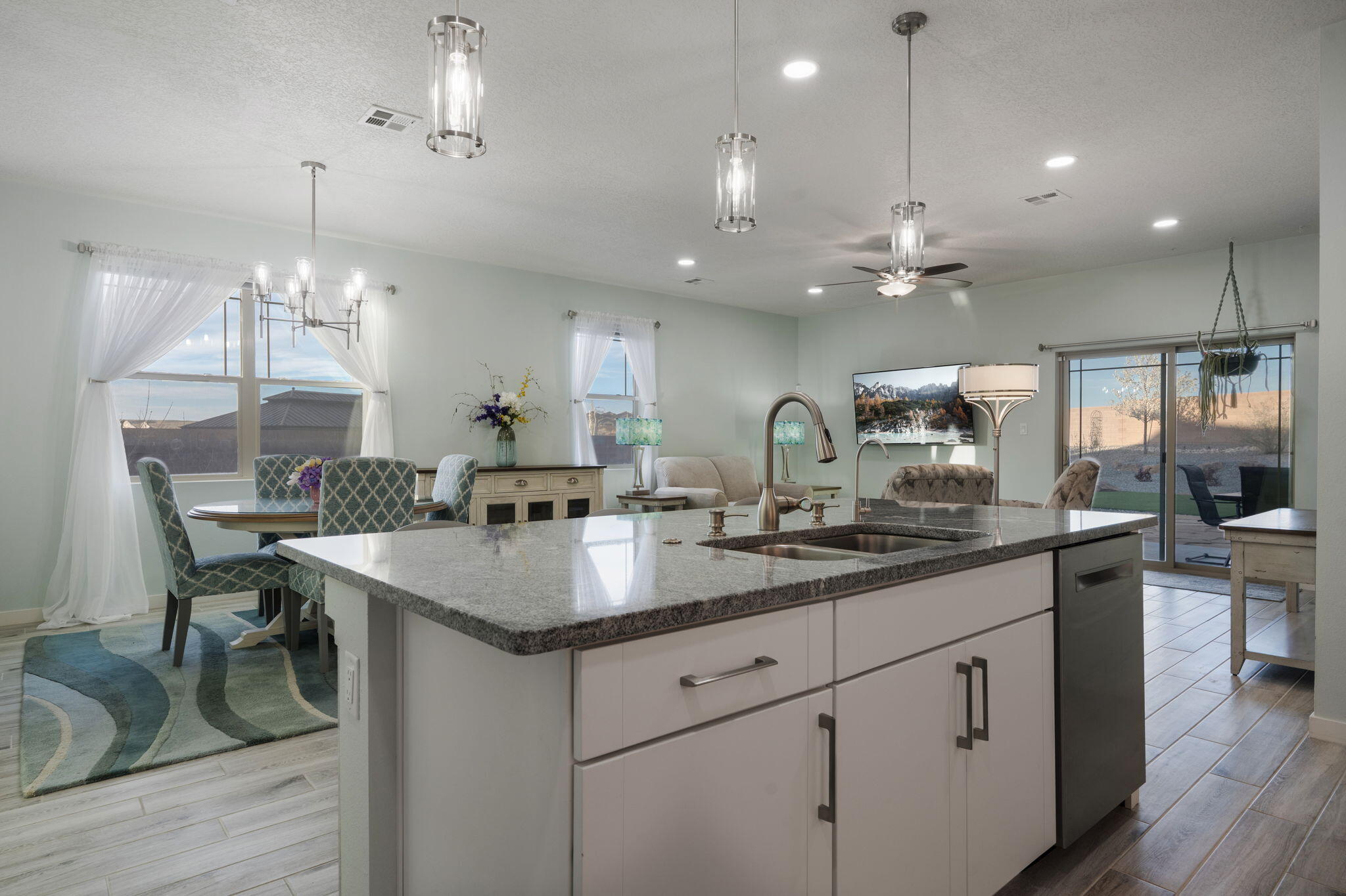 2653 Camino Plata Loop NE