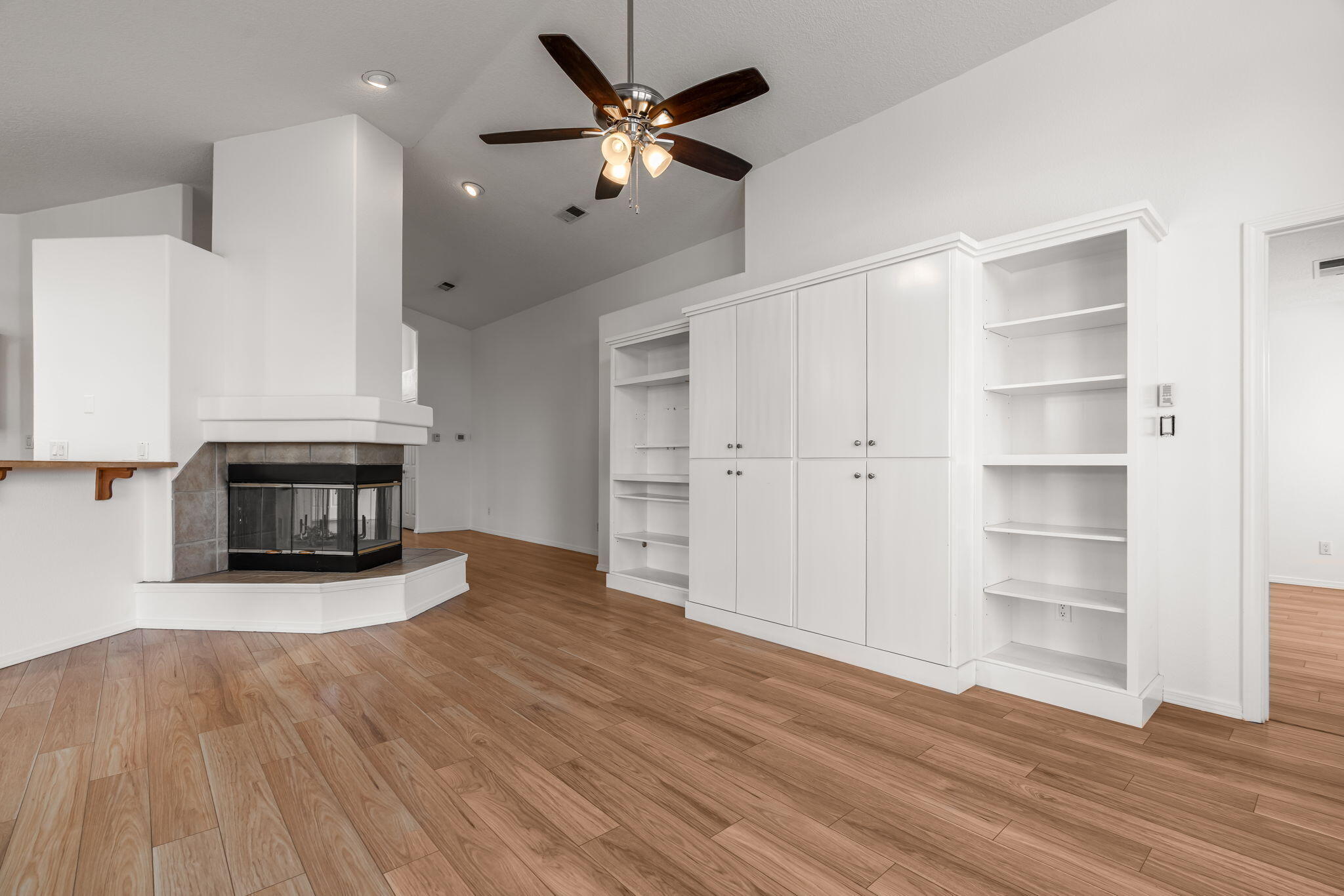 7243 Boxwood Avenue NE