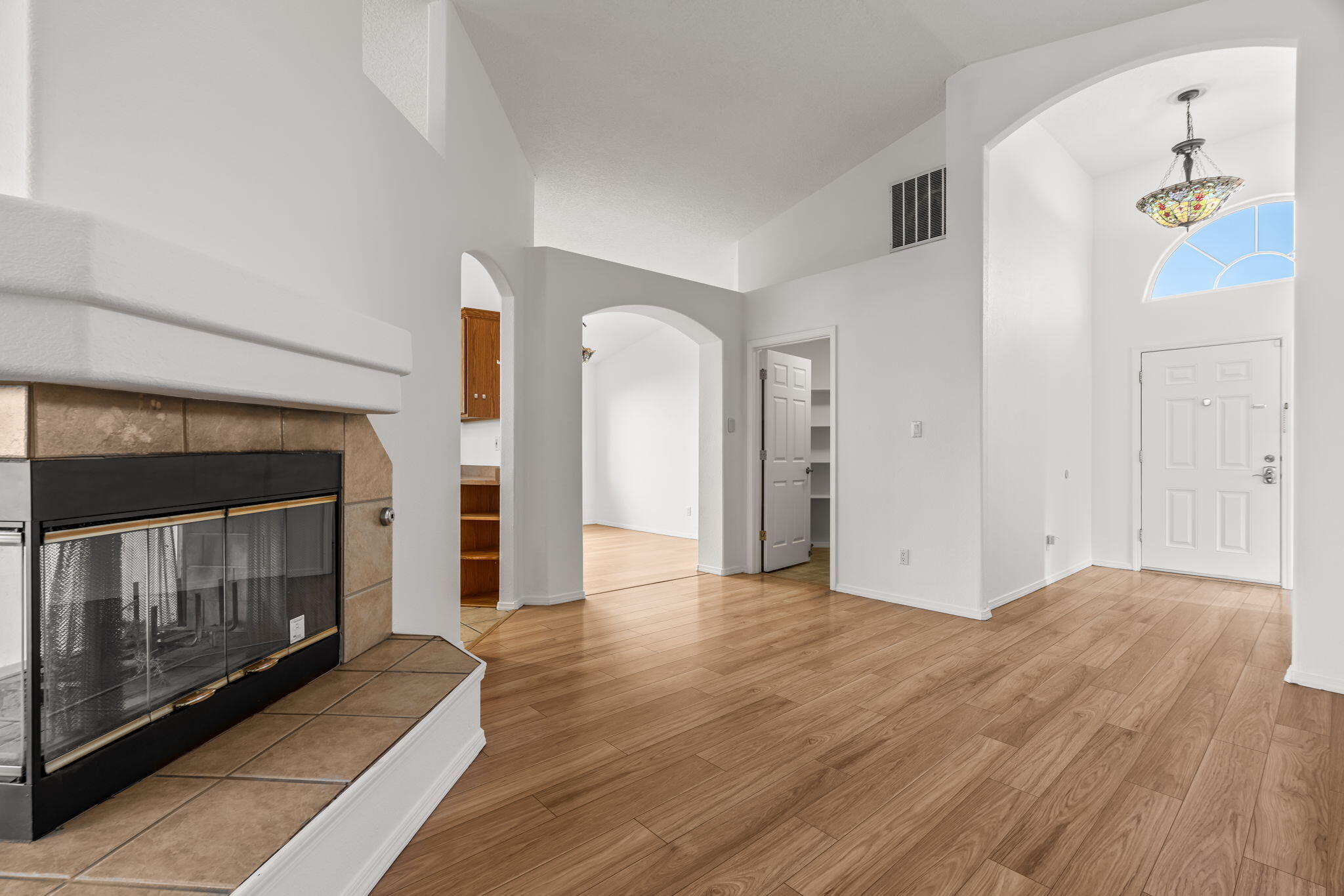 7243 Boxwood Avenue NE