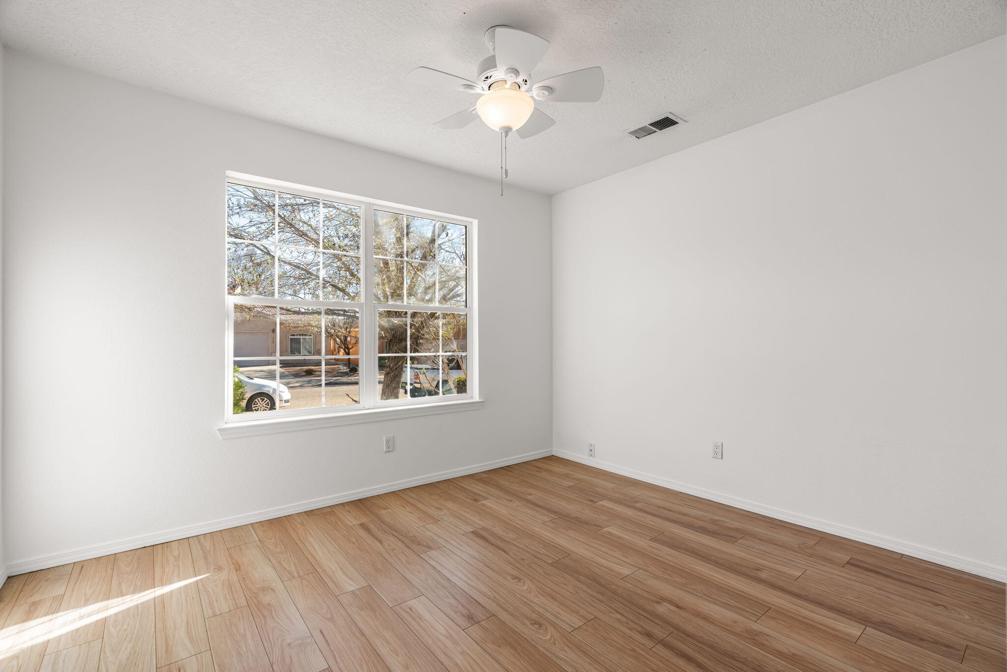 7243 Boxwood Avenue NE