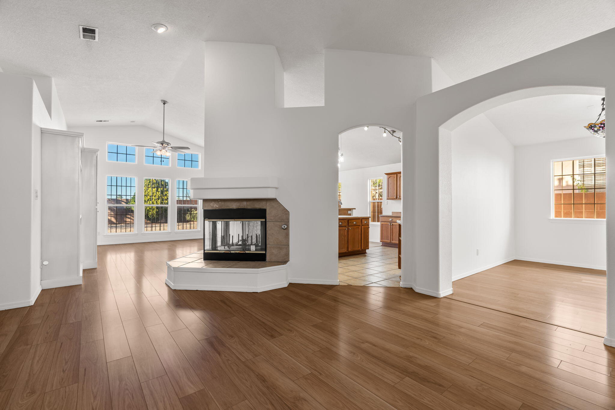 7243 Boxwood Avenue NE