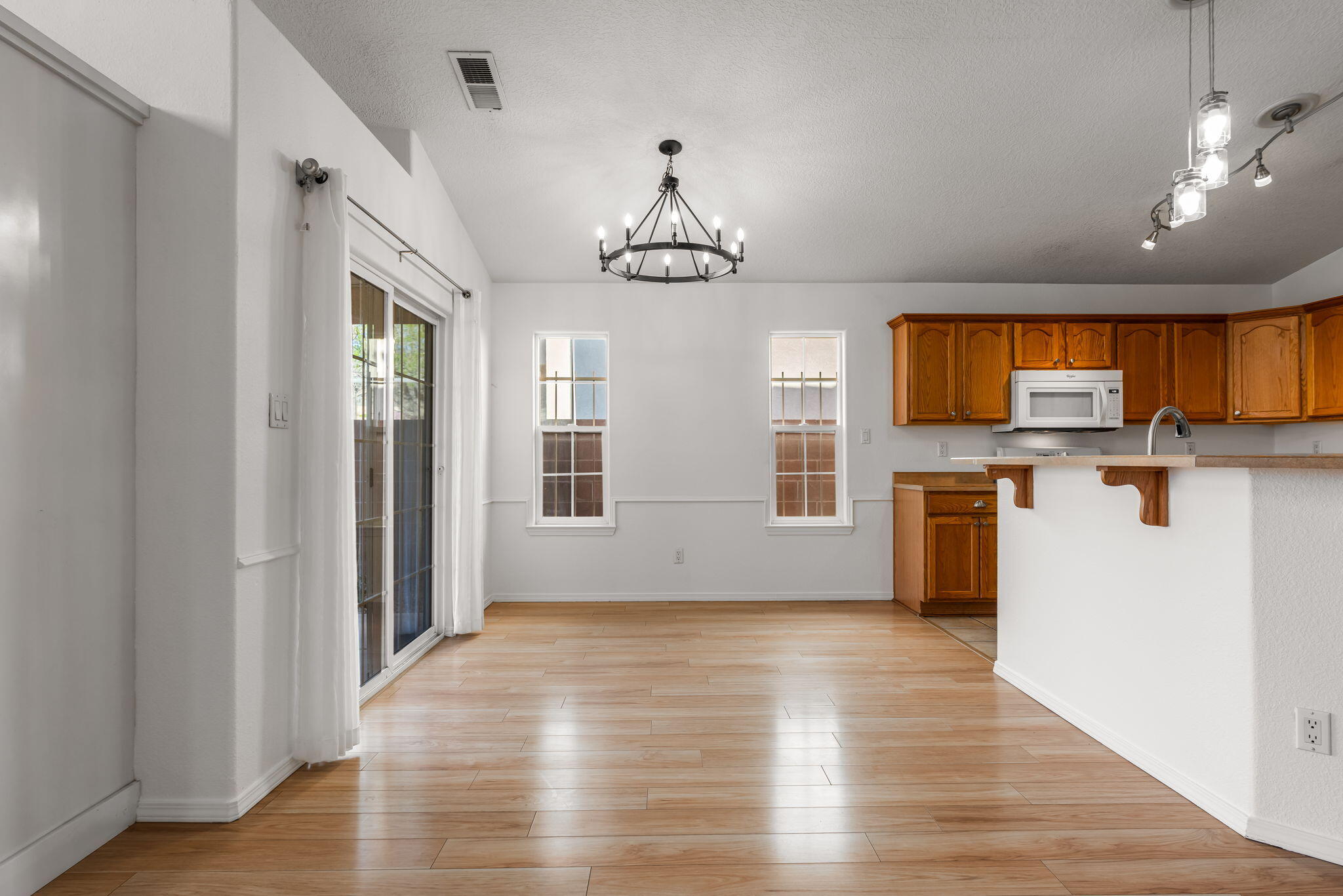 7243 Boxwood Avenue NE