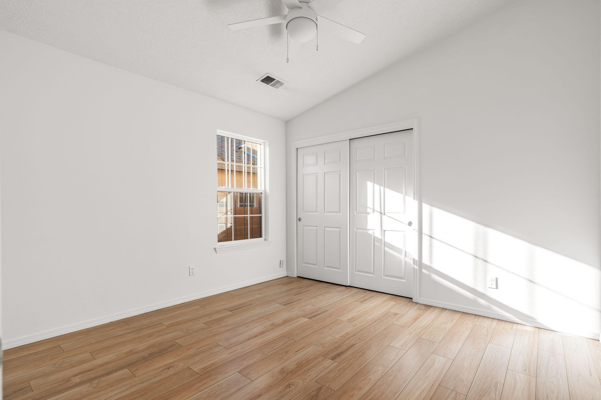 7243 Boxwood Avenue NE