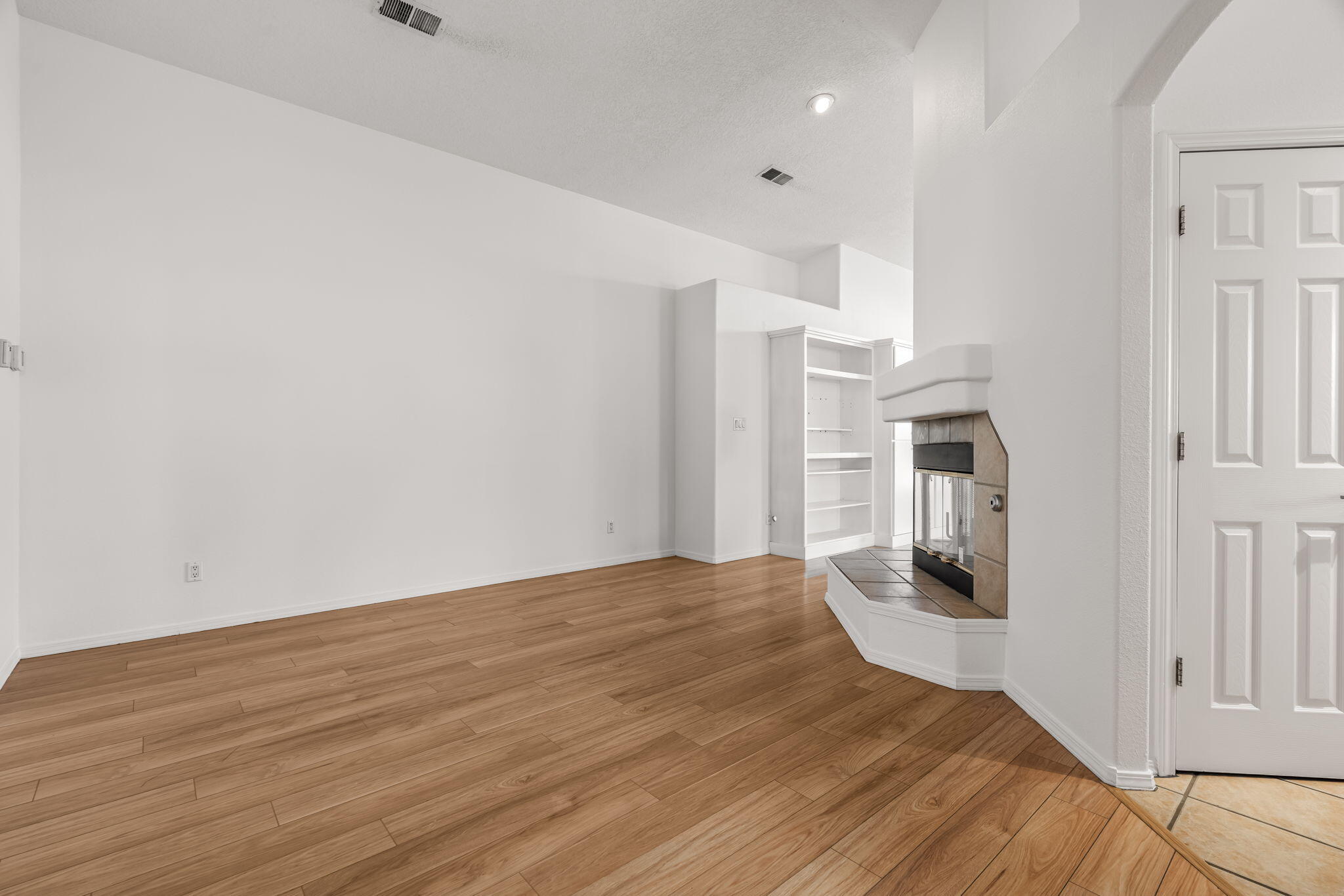 7243 Boxwood Avenue NE