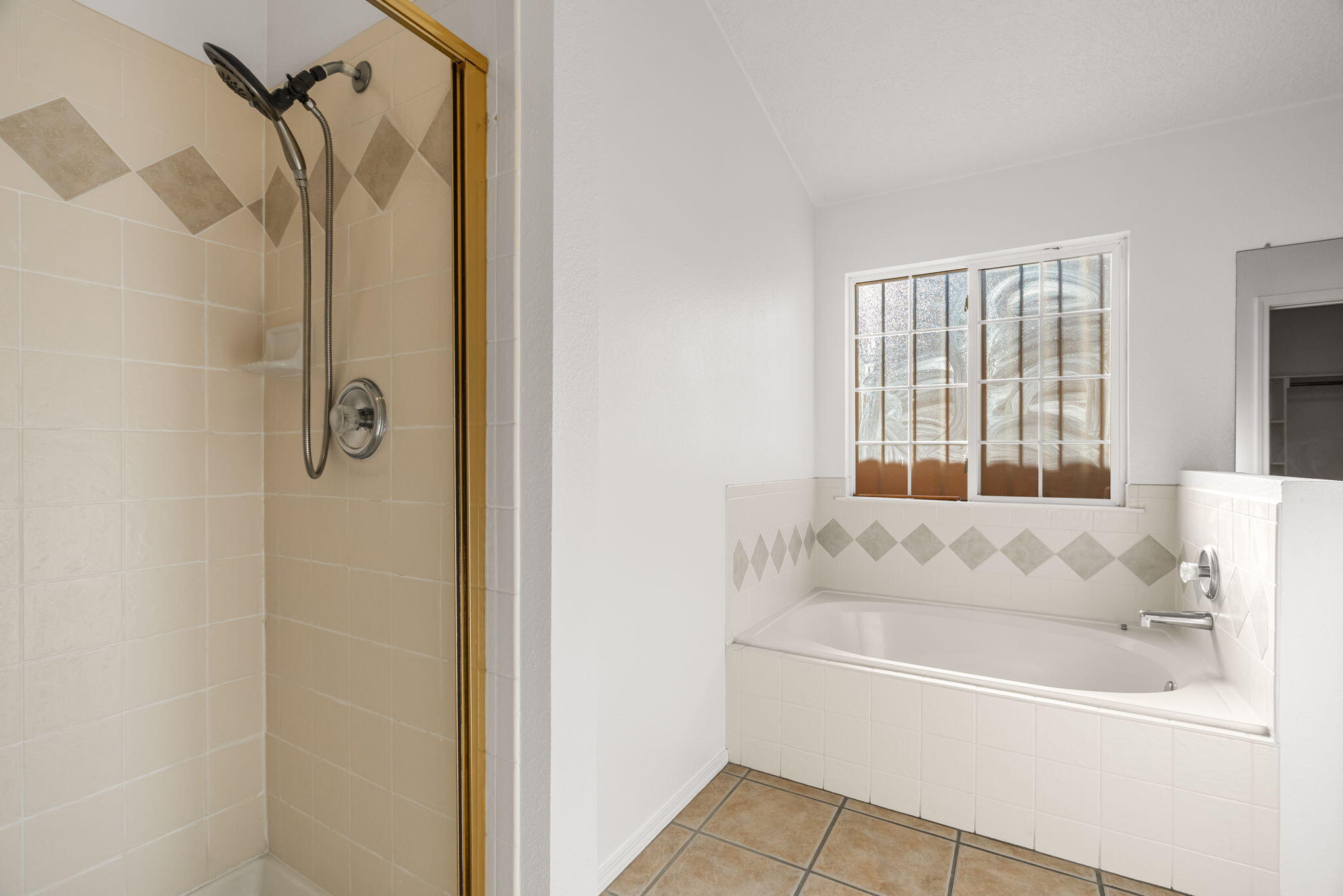 7243 Boxwood Avenue NE