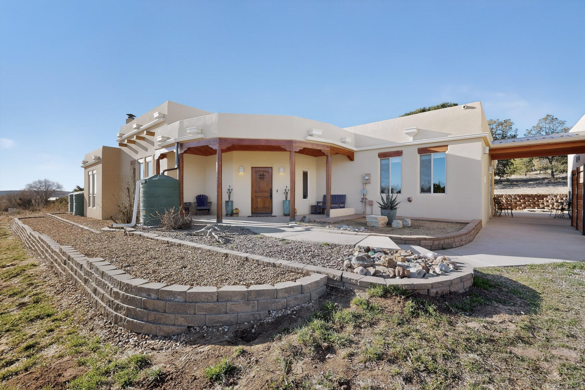 6 Naomi Drive